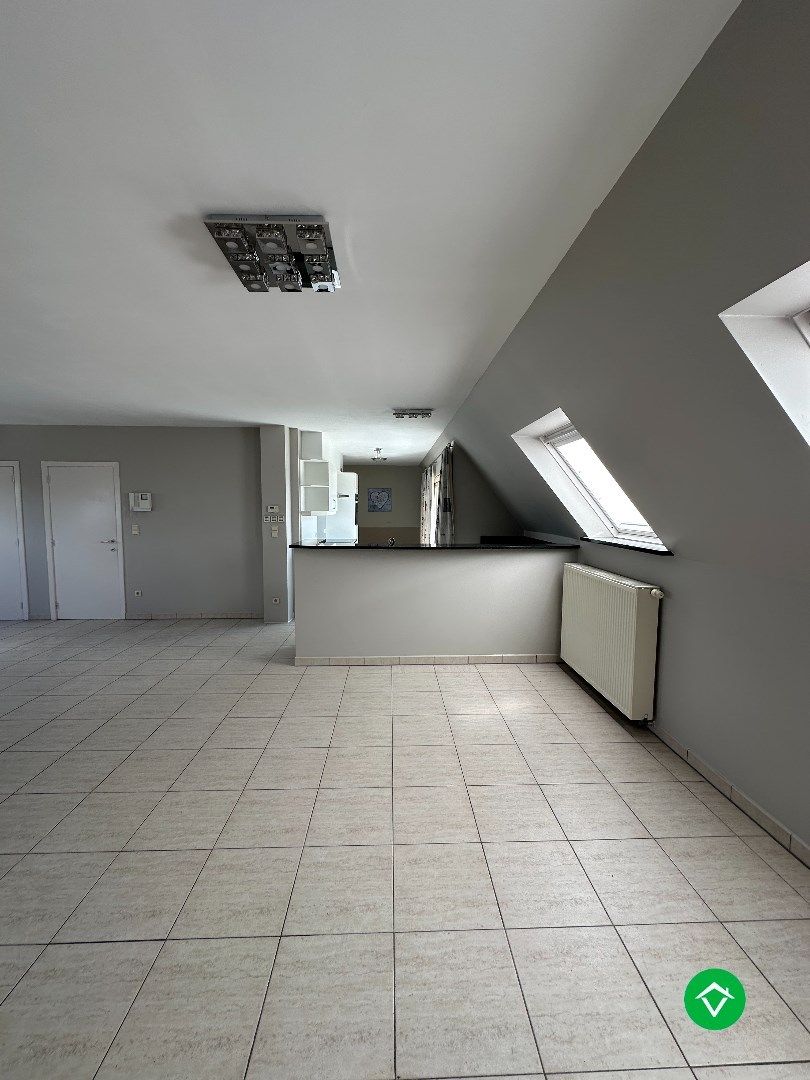 Appartement met 3 slaapkamers en garage te Houthulst  foto 8