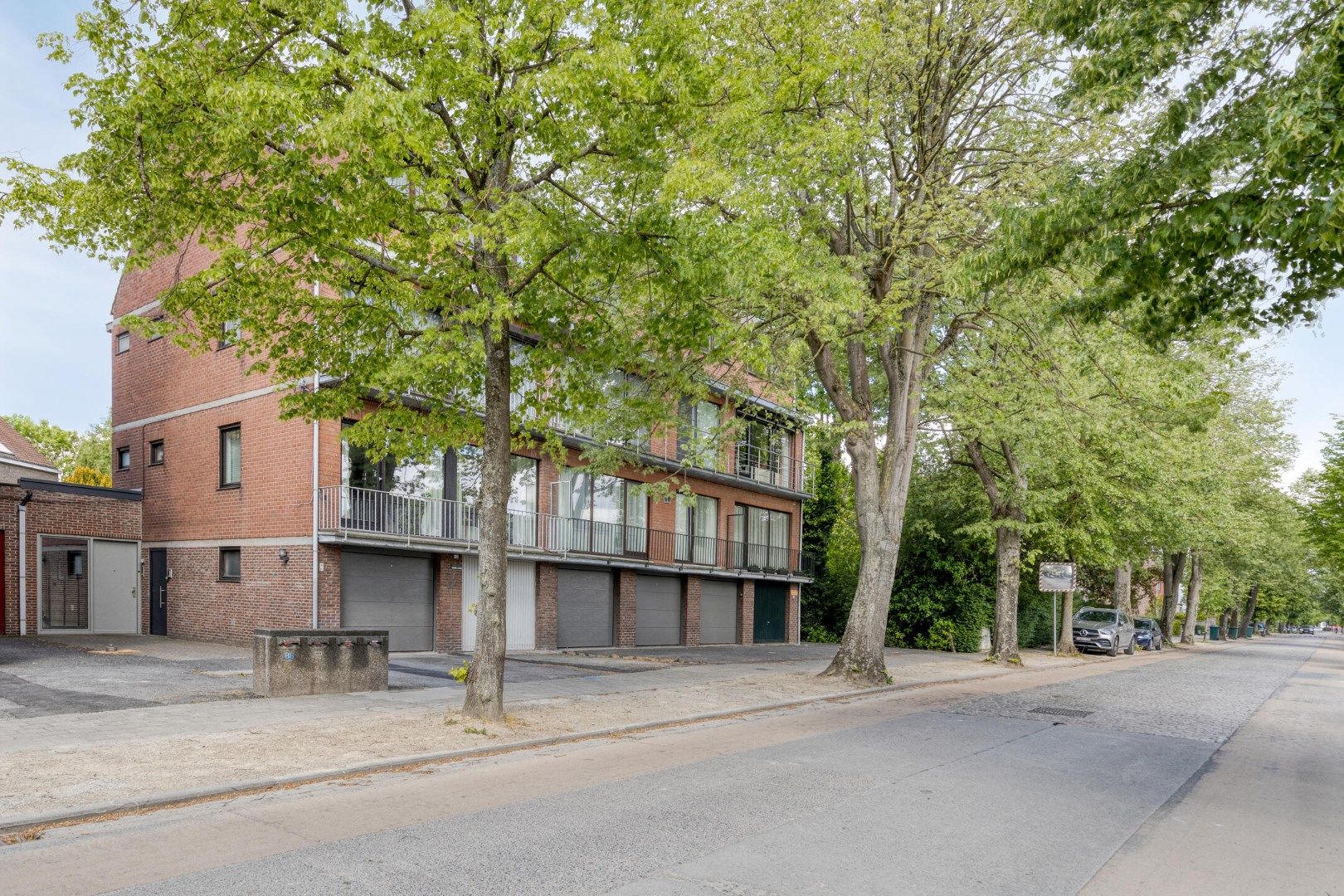 Hoofdfoto van de publicatie: Ruim duplexappartement met 3 slaapkamers en garage!