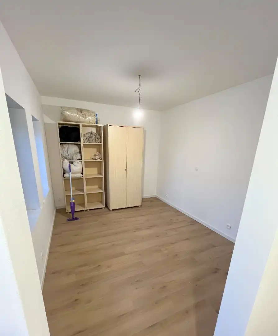 Volledig gerenoveerde woning met tuin en garage te Bissegem foto 8