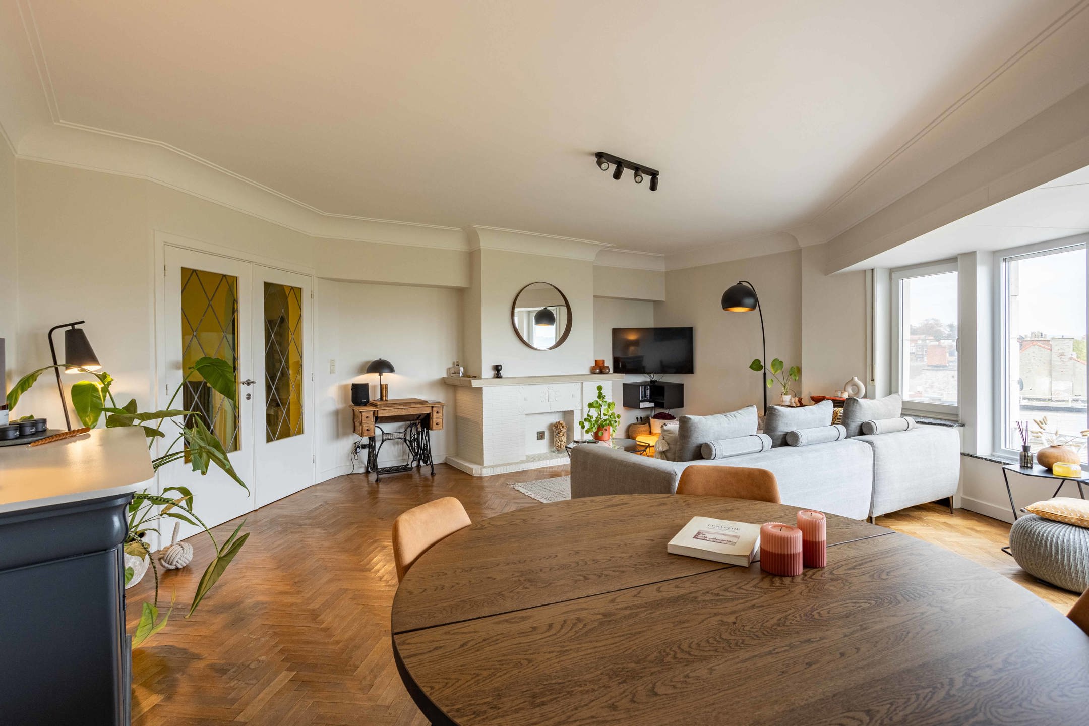 Lichtrijk appartement te koop in centrum Ronse foto 3