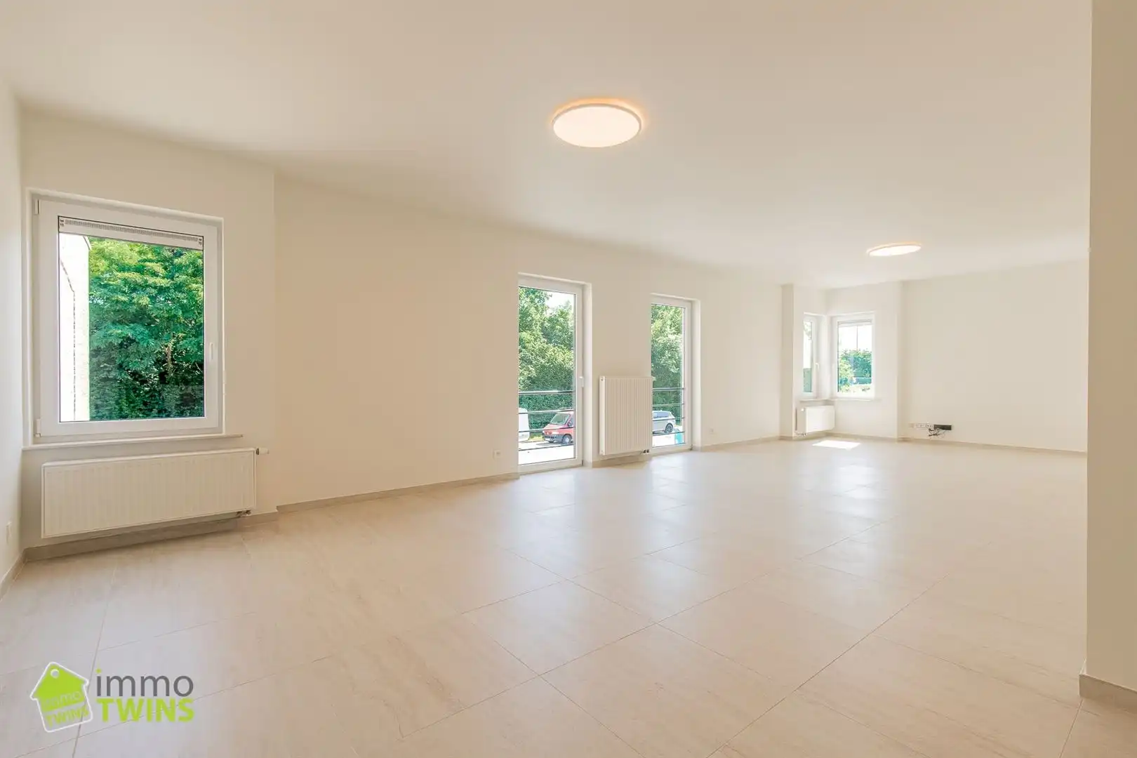 Ruim totaal gerenoveerd appartement van 119 m² met terras, staanplaats en garage te Appels bij Dendermonde foto 5