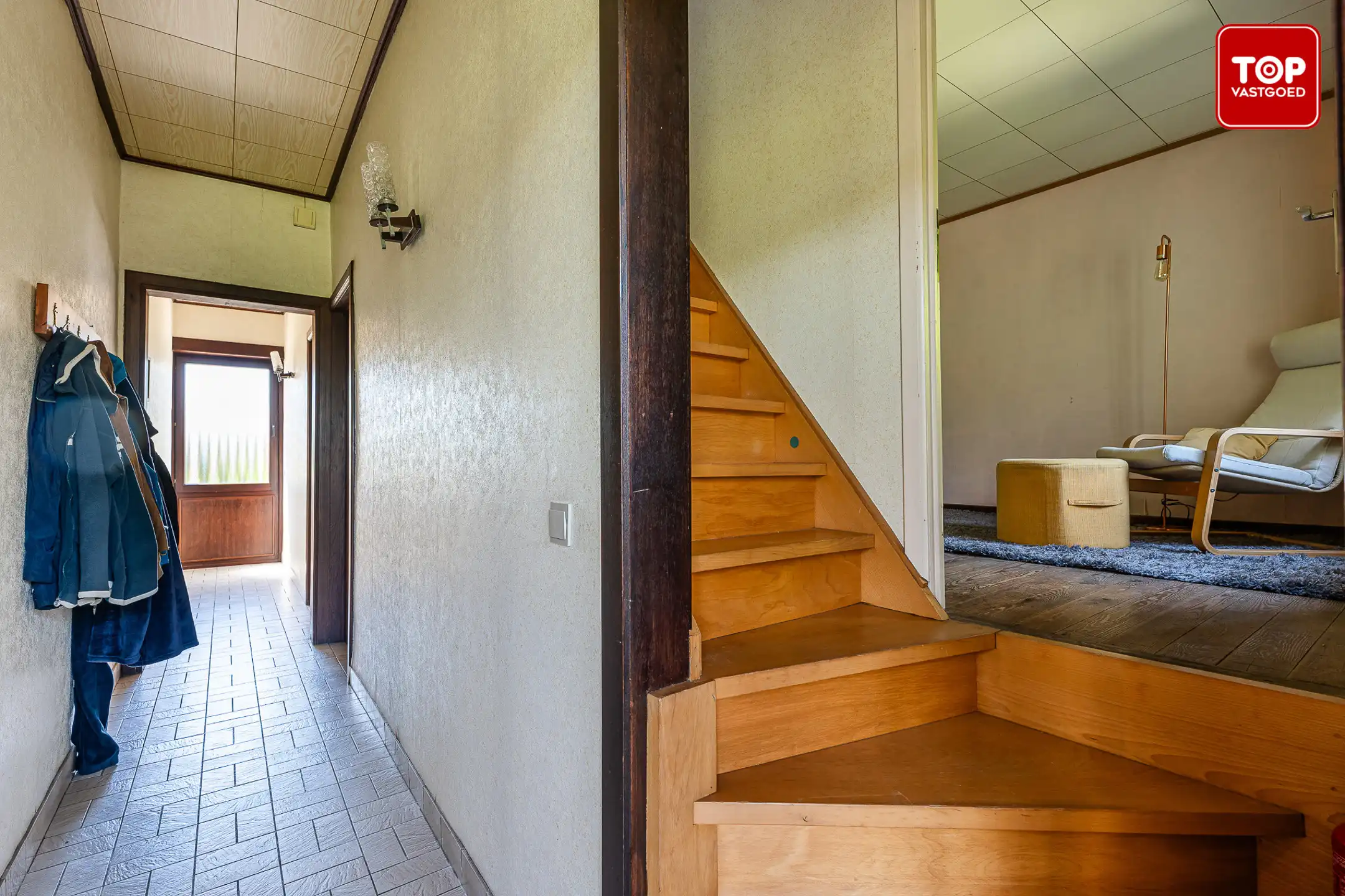 Uitzonderlijk gelegen perceel met totaal te renoveren of herop te bouwen woning.  foto 4