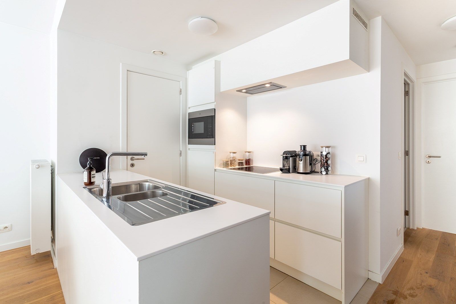 Stijlvol wonen in hartje Cadix met parkzicht foto 13