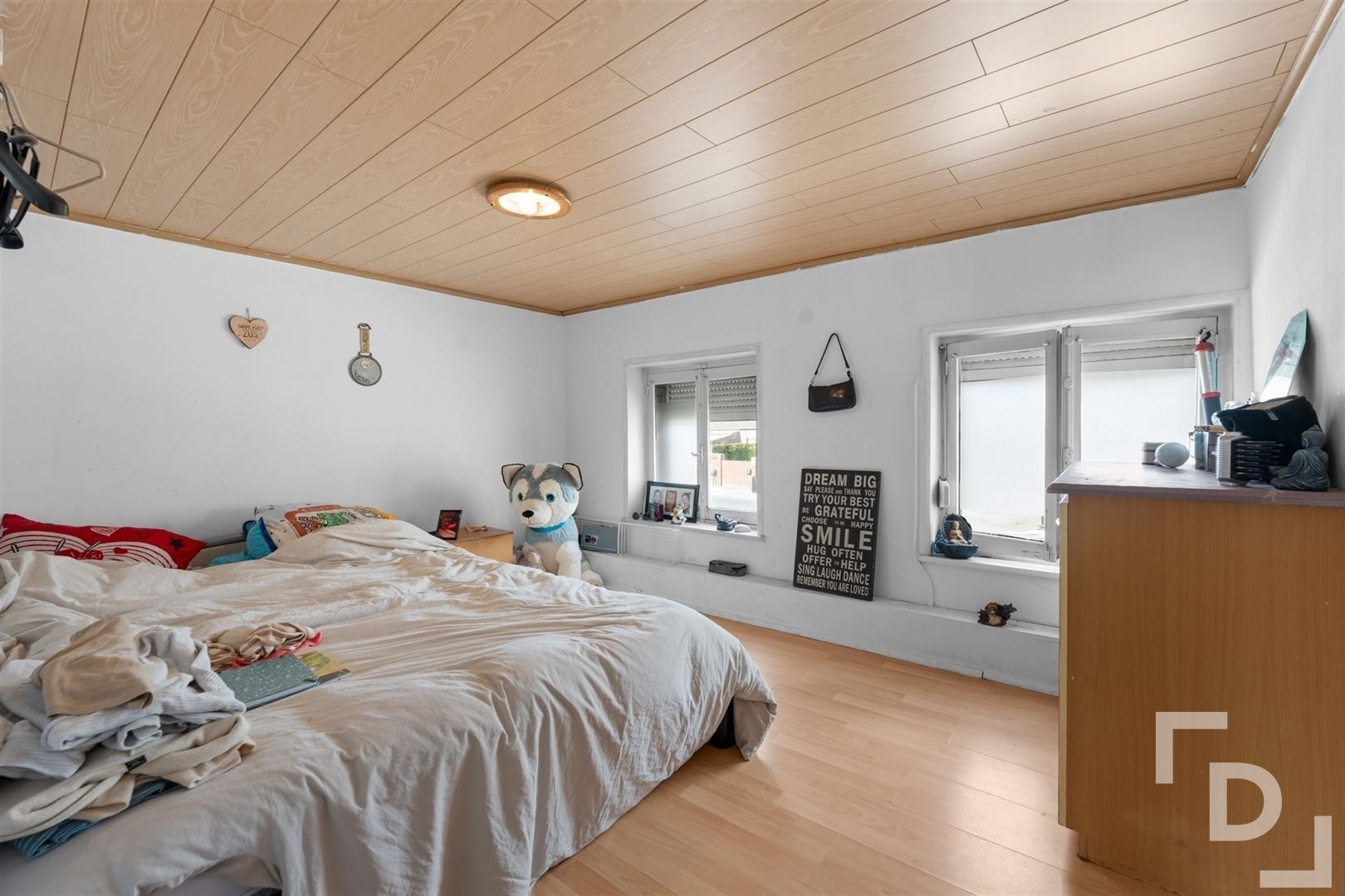 Gezinswoning met ruime tuin in hartje Krombeke! foto 8