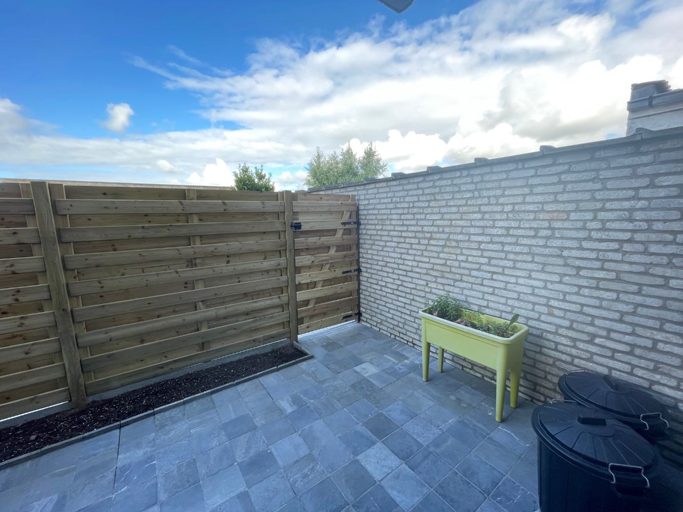 Ongemeubeld gelijkvloersappartement met twee slaapkamers, een terras en een staanplaats. foto 6