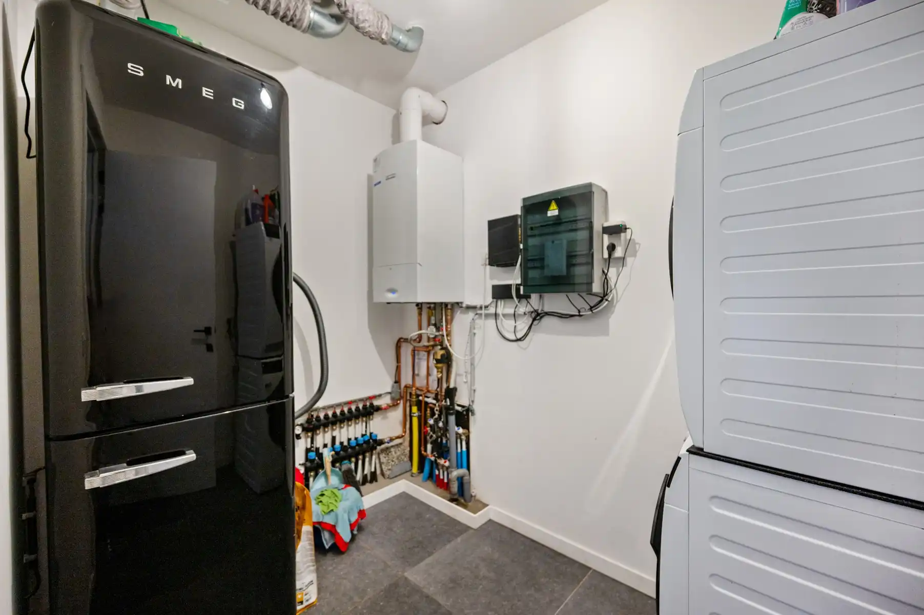 IN OPTIE !! Prachtig en recent appartement met terras en autostaanplaats in het hart van Pulle foto 11