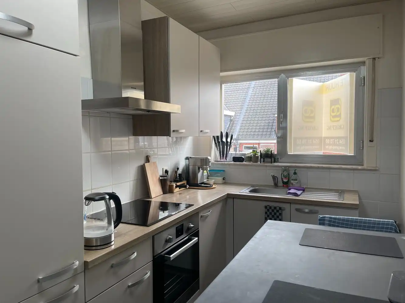 Gunstig gelegen appartement met 2 slaapkamers foto 2