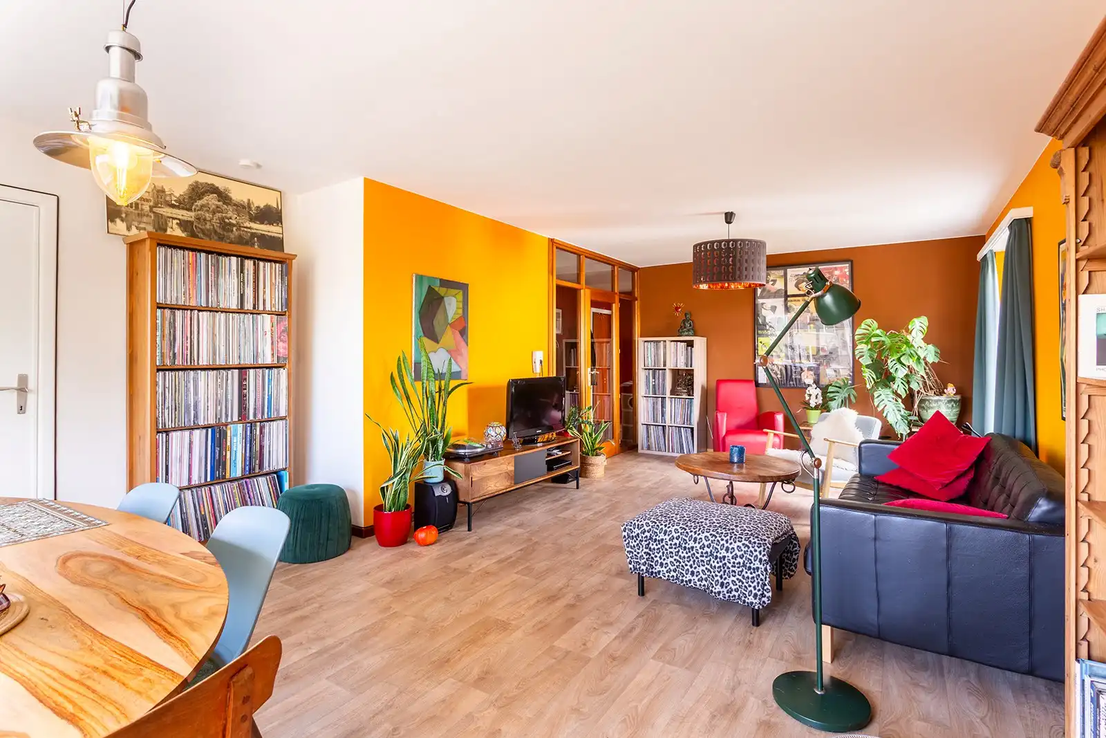 Ruim en licht appartement met 3 slaapkamers en terras foto 23