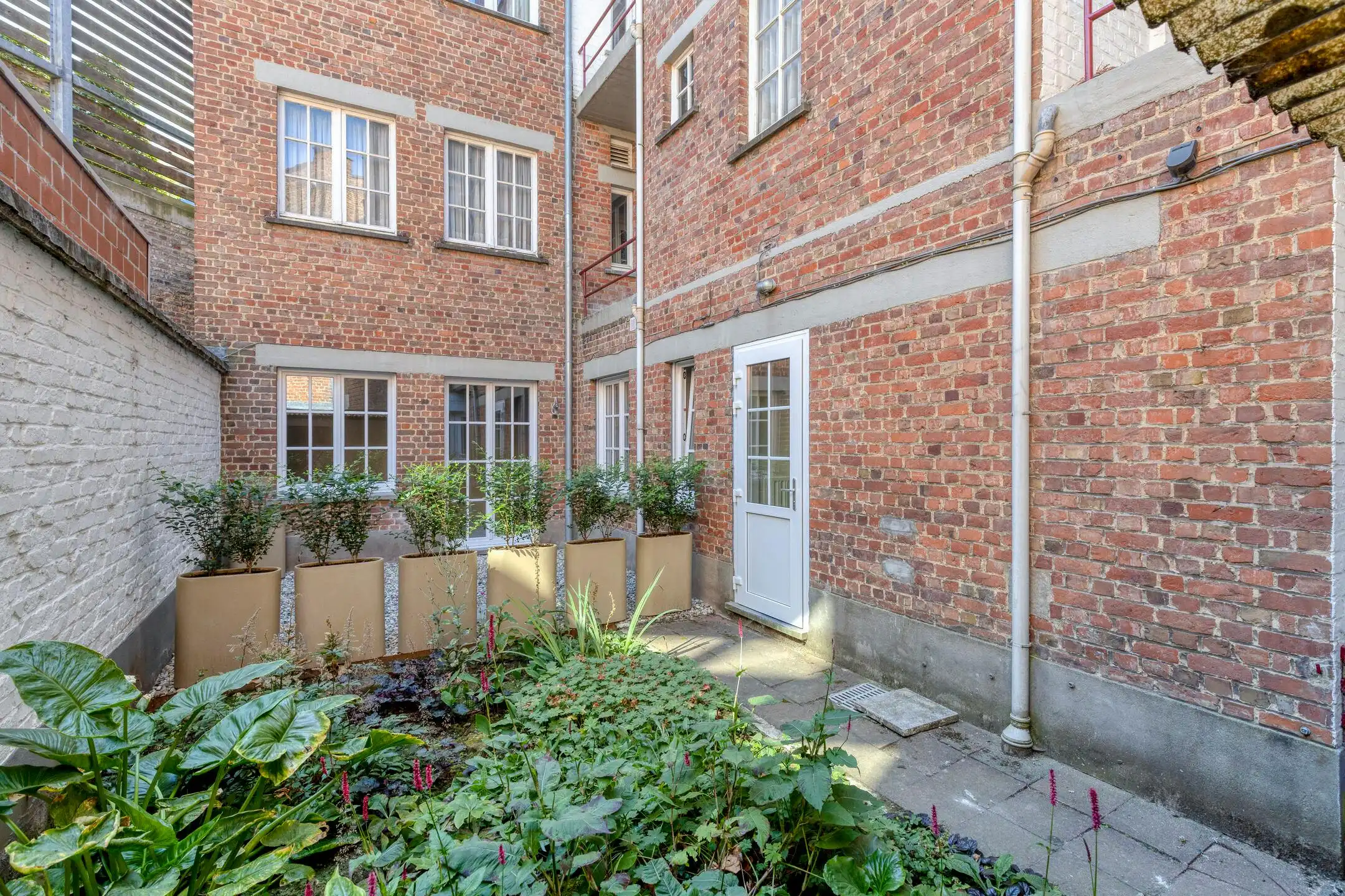 Appartement met 3 kamers en garagebox te koop in centrum Kortrijk foto 15