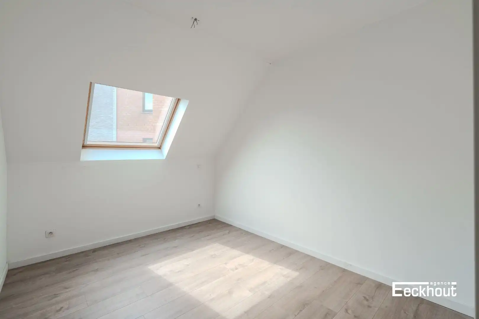 Modern en recent (bouwjaar 2018) triplex-appartement met groot terras! foto 7
