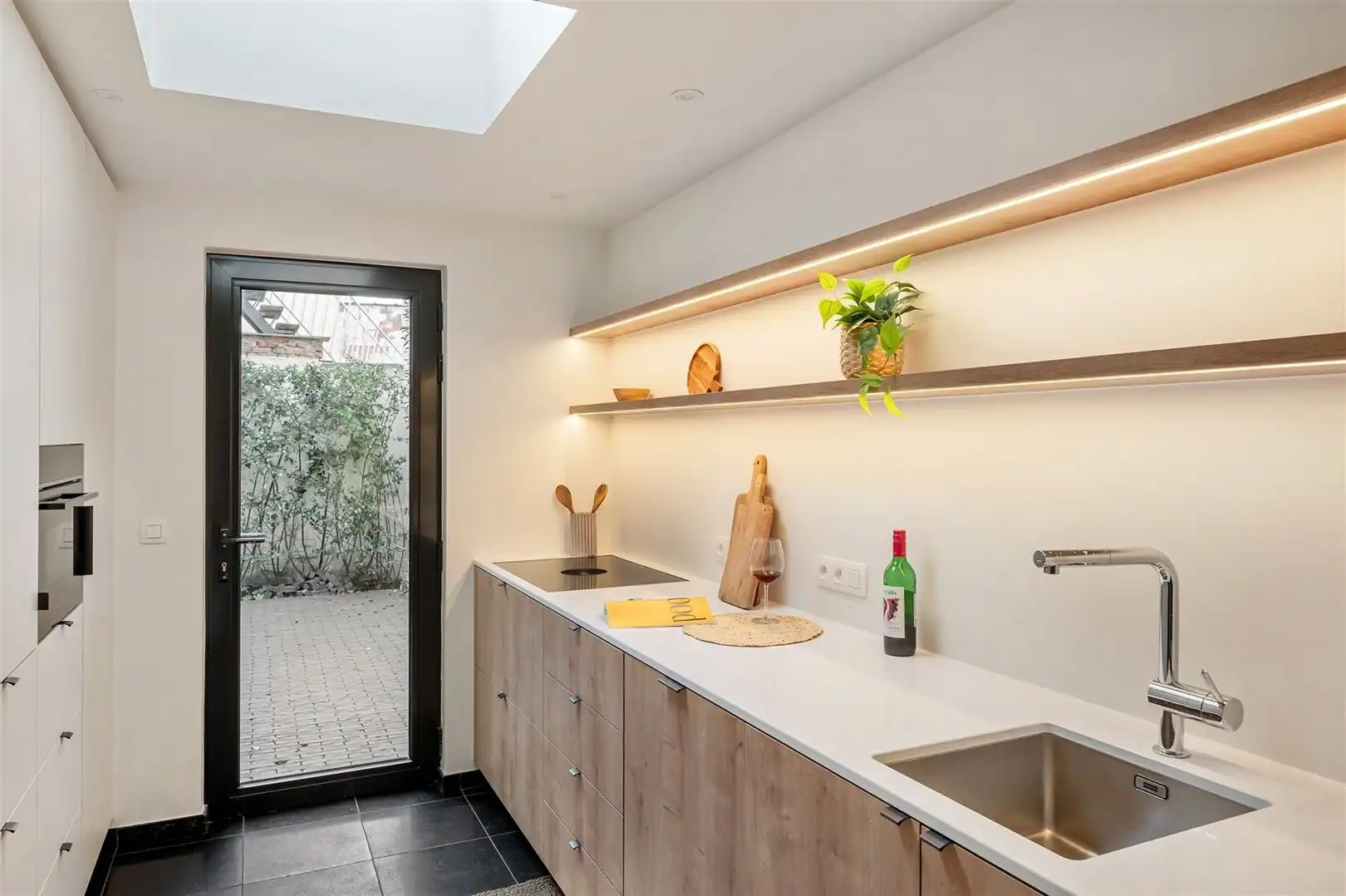 Uitzonderlijk herenhuis volledig gerenoveerd foto 10