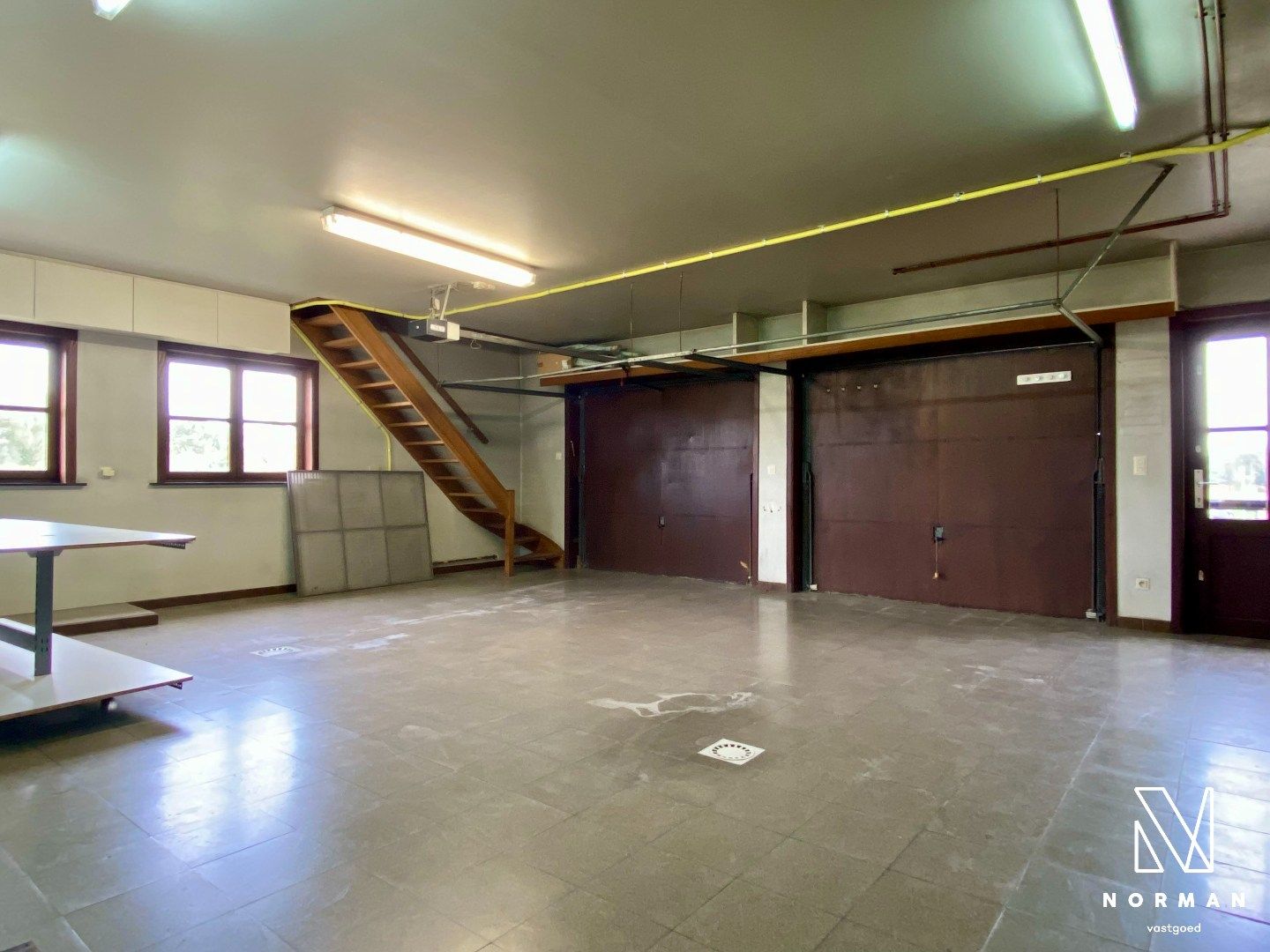 Landelijk gelegen villa met 5 slaapkamers, dubbele garage en een zee van ruimte foto 5