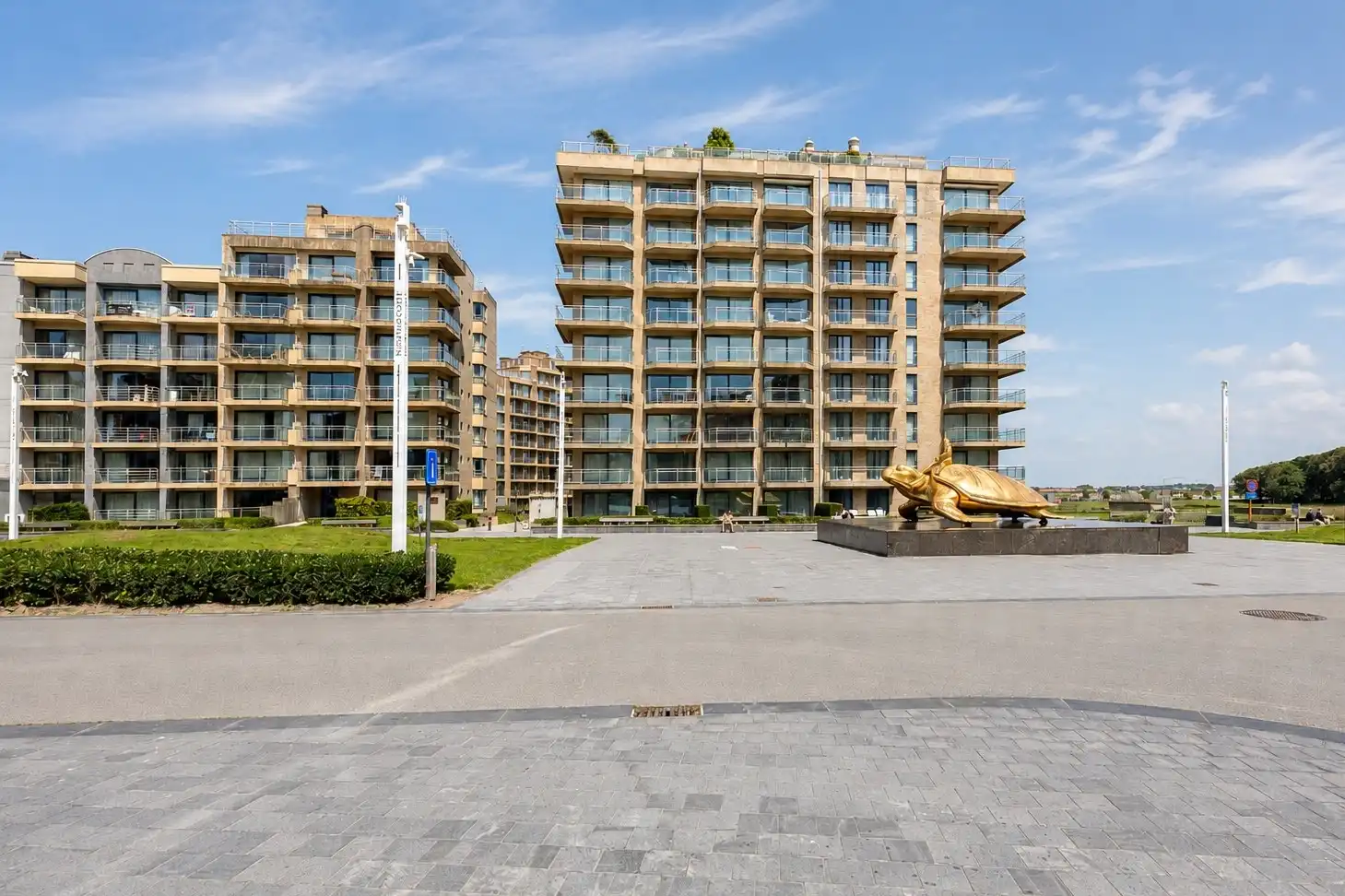 Appartement met twee slaapkamers op toplocatie bij de schildpad van Nieuwpoort foto 12