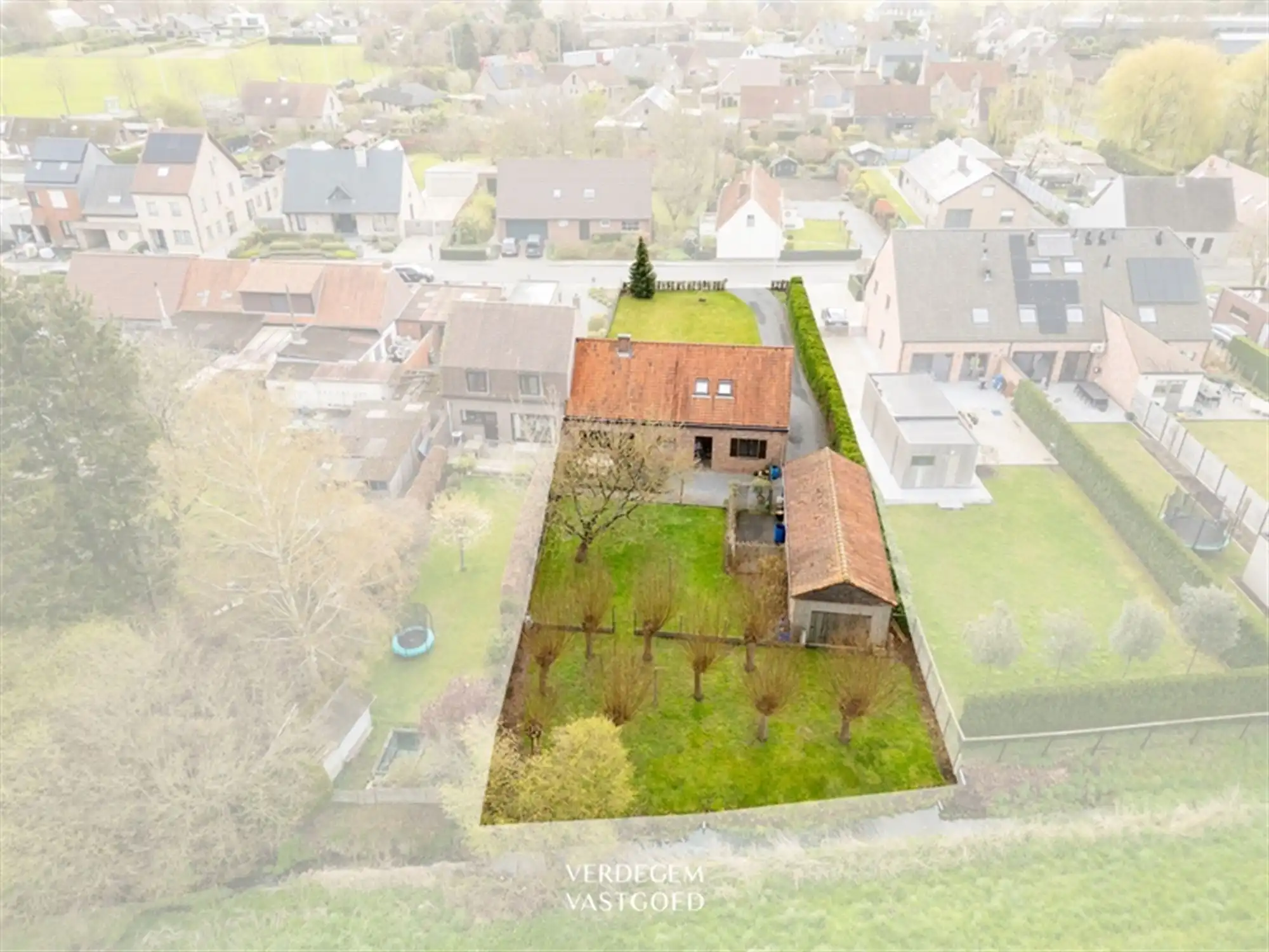 Hoevewoning met schuur en uniek zicht op weilanden en knotwilgen foto 4