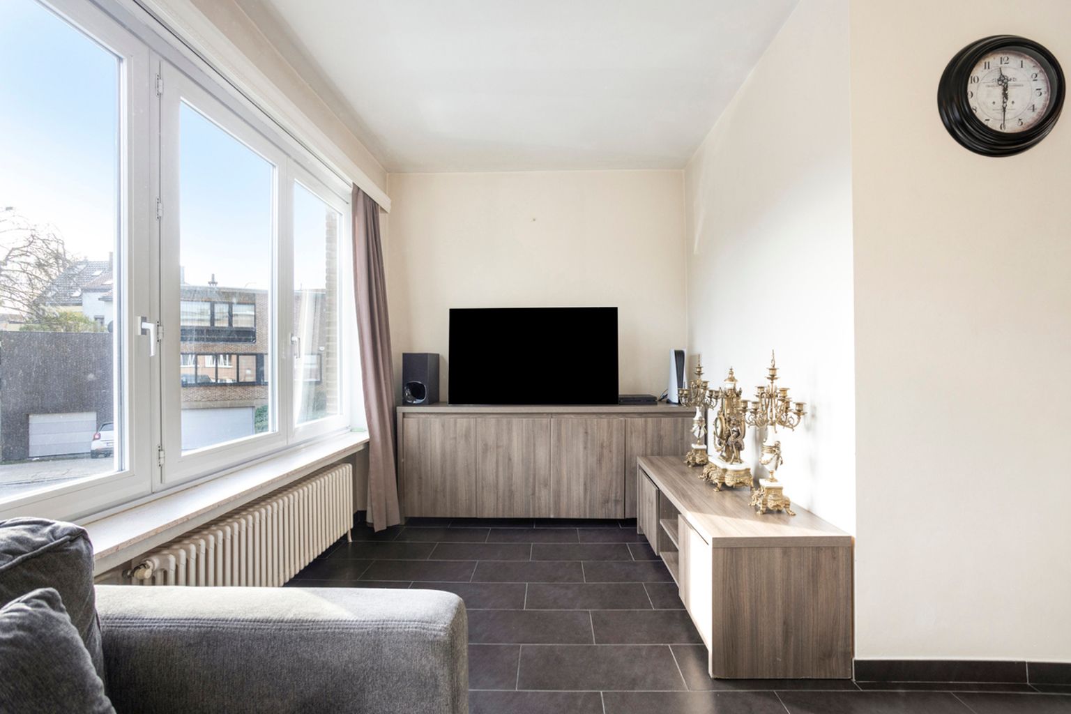 Gerenoveerde bel-étage woning met garage foto 14