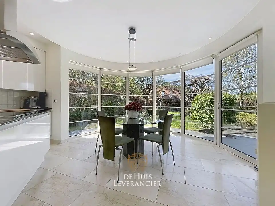 Exclusieve villa op uitzonderlijk perceel van 1 767 m², grenzend aan natuurgebied foto 27