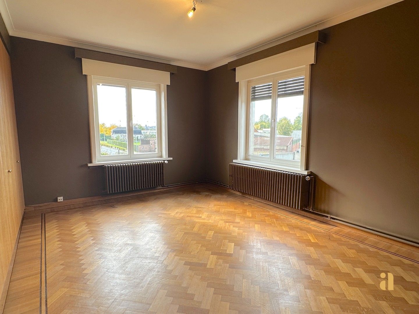 Te huur: royale woning met zwembad foto 24