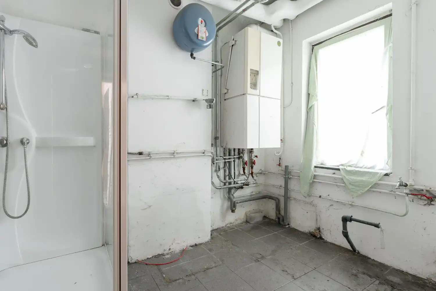 Ruime multifunctionele woning met een toonzaal en een schitterend perceel van 1108 m²! foto 14
