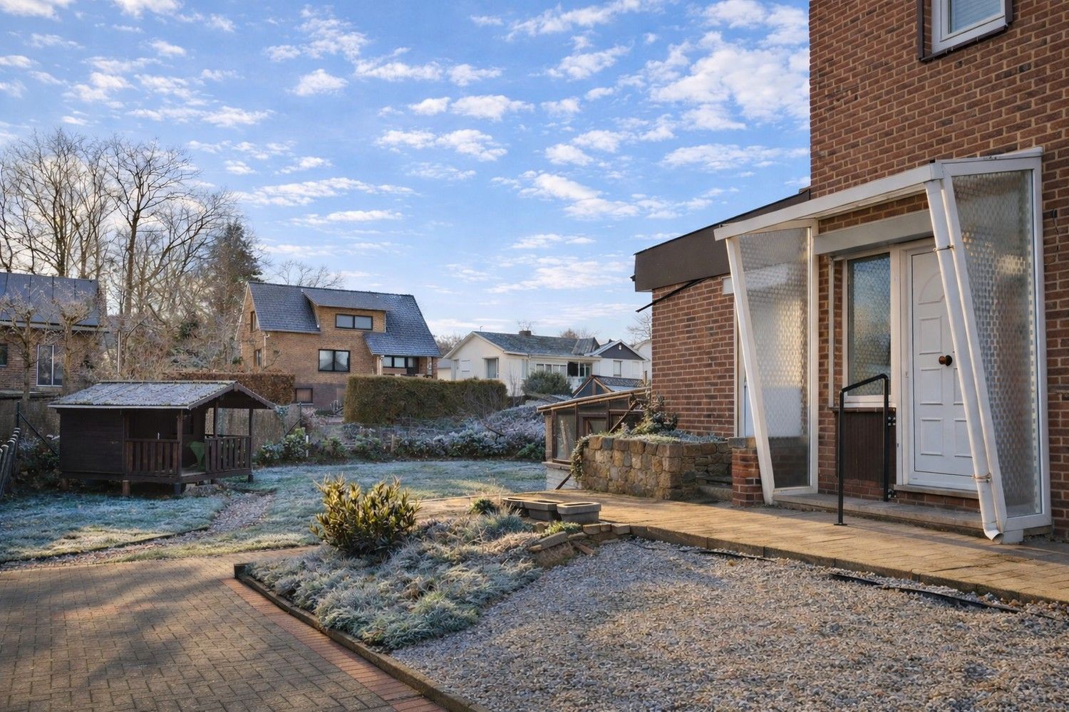 Te renoveren woning met uitzonderlijk potentieel op toplocatie in Neerharen foto 3