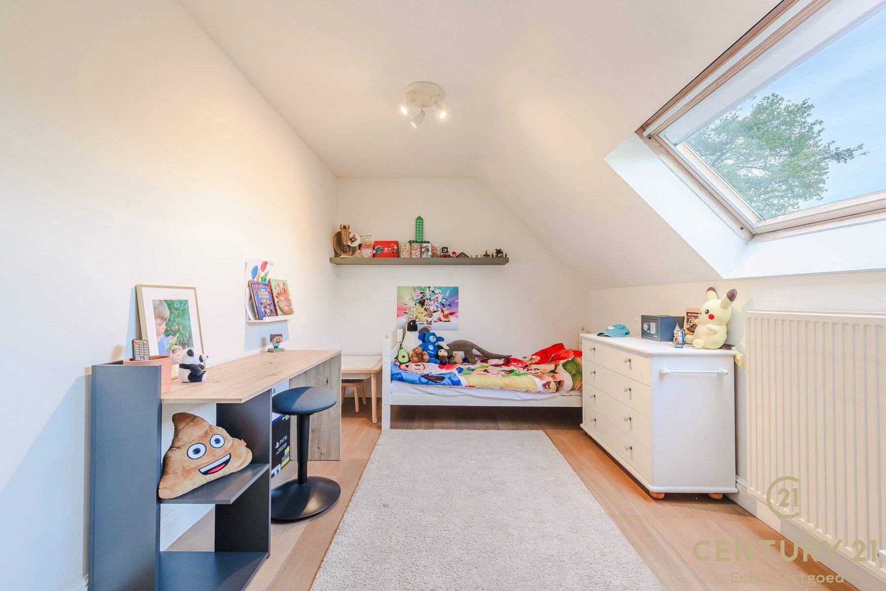 Praktisch gelegen, perfect onderhouden villa met zwembad foto 23