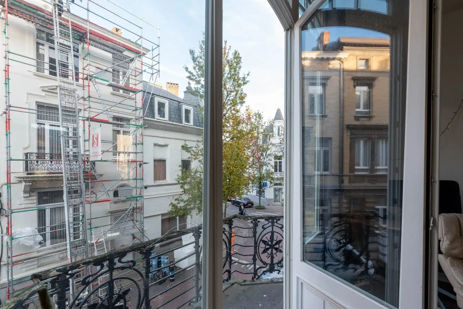 Uniek en luxueus appartement in prachtig gebouw op Zurenborg foto 2