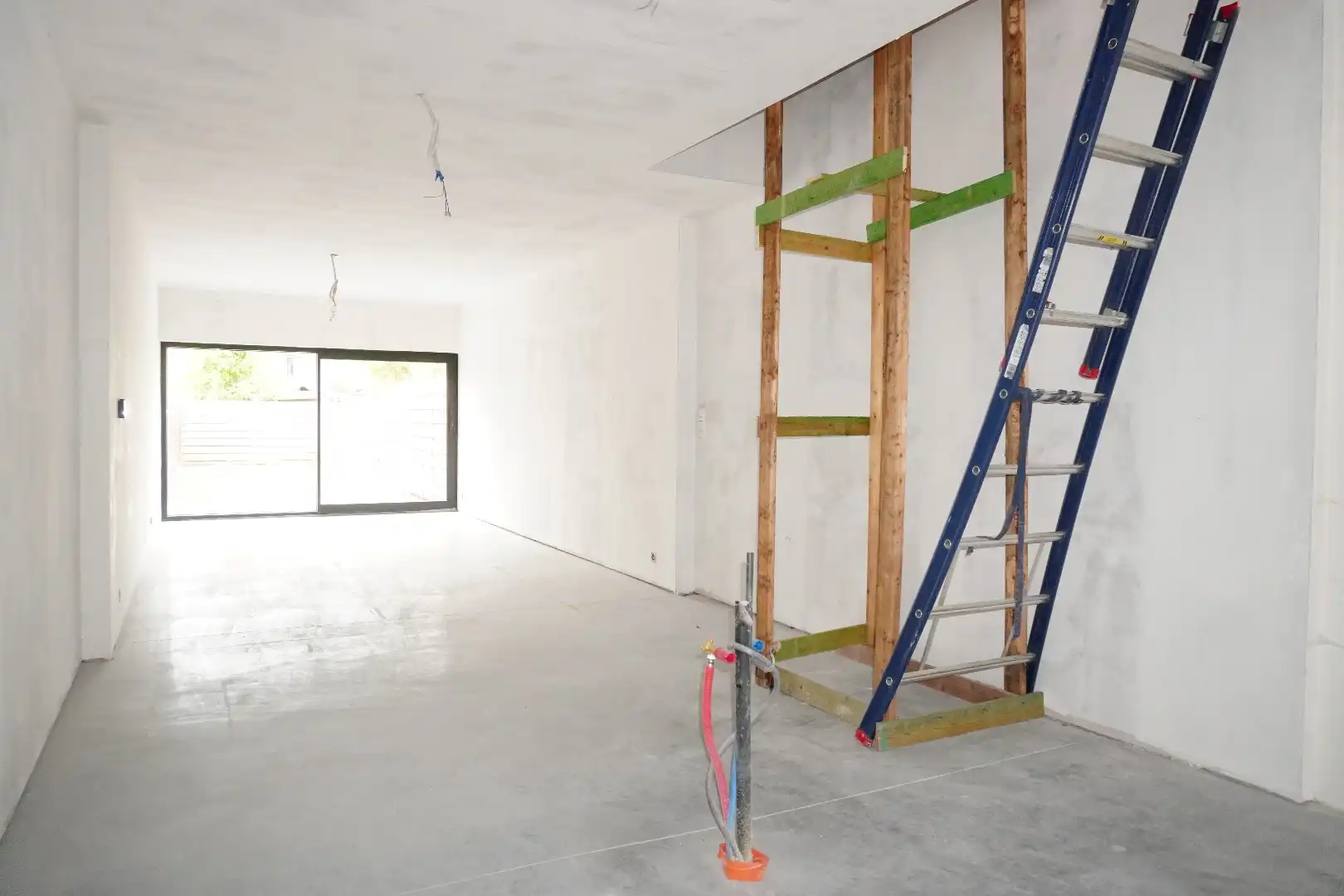 Gerenoveerde rijwoning in Lokeren, centrum. foto 7