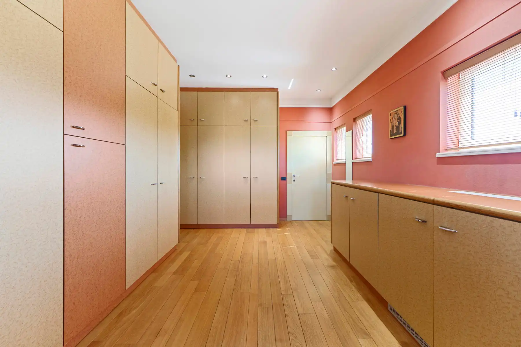 MODERNE VILLA MET 5 SLAAPKAMERS EN ONDERHOUDSVRIENDELIJKE TUIN foto 31