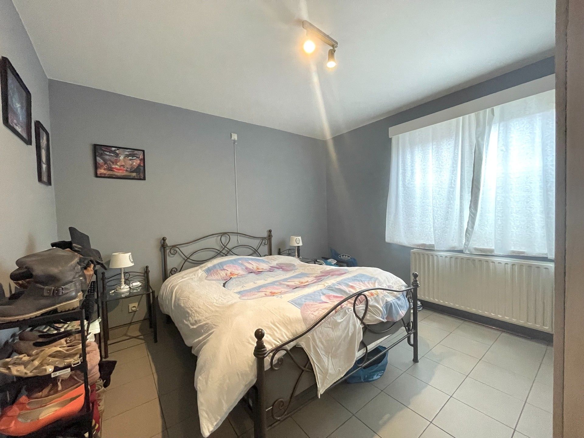 GELIJKVLOERS APPARTEMENT MET 2 SLPKS & GARAGE foto 23
