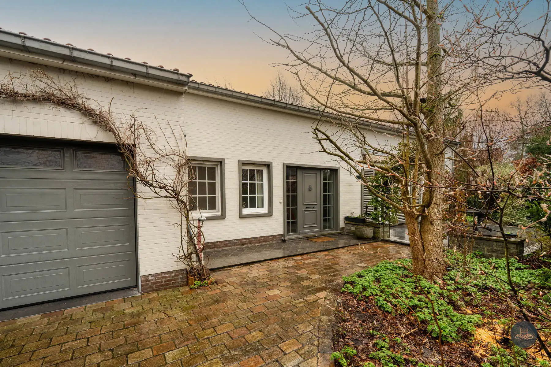 Karaktervolle, instapklare woning op toplocatie foto {{pictureIndex}}