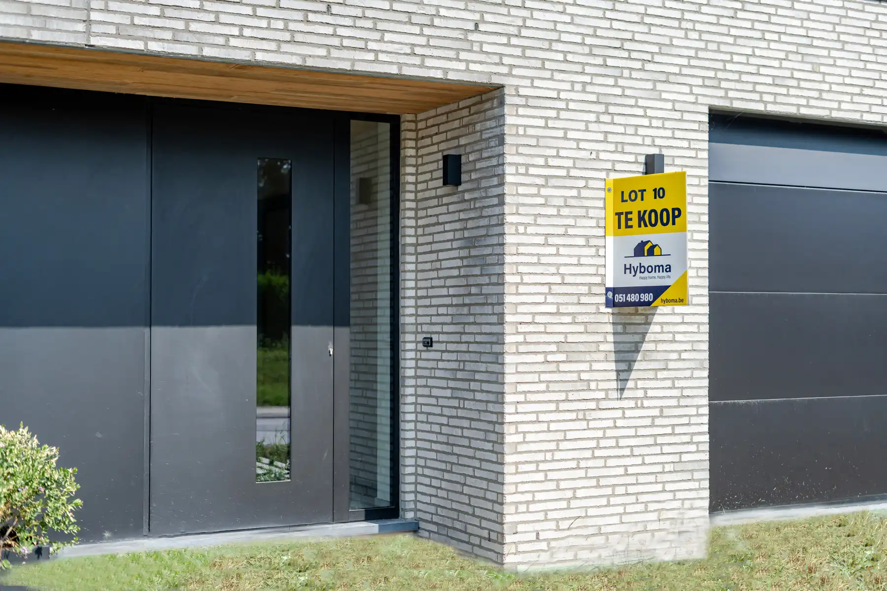 Moderne, halfopen woning foto 2