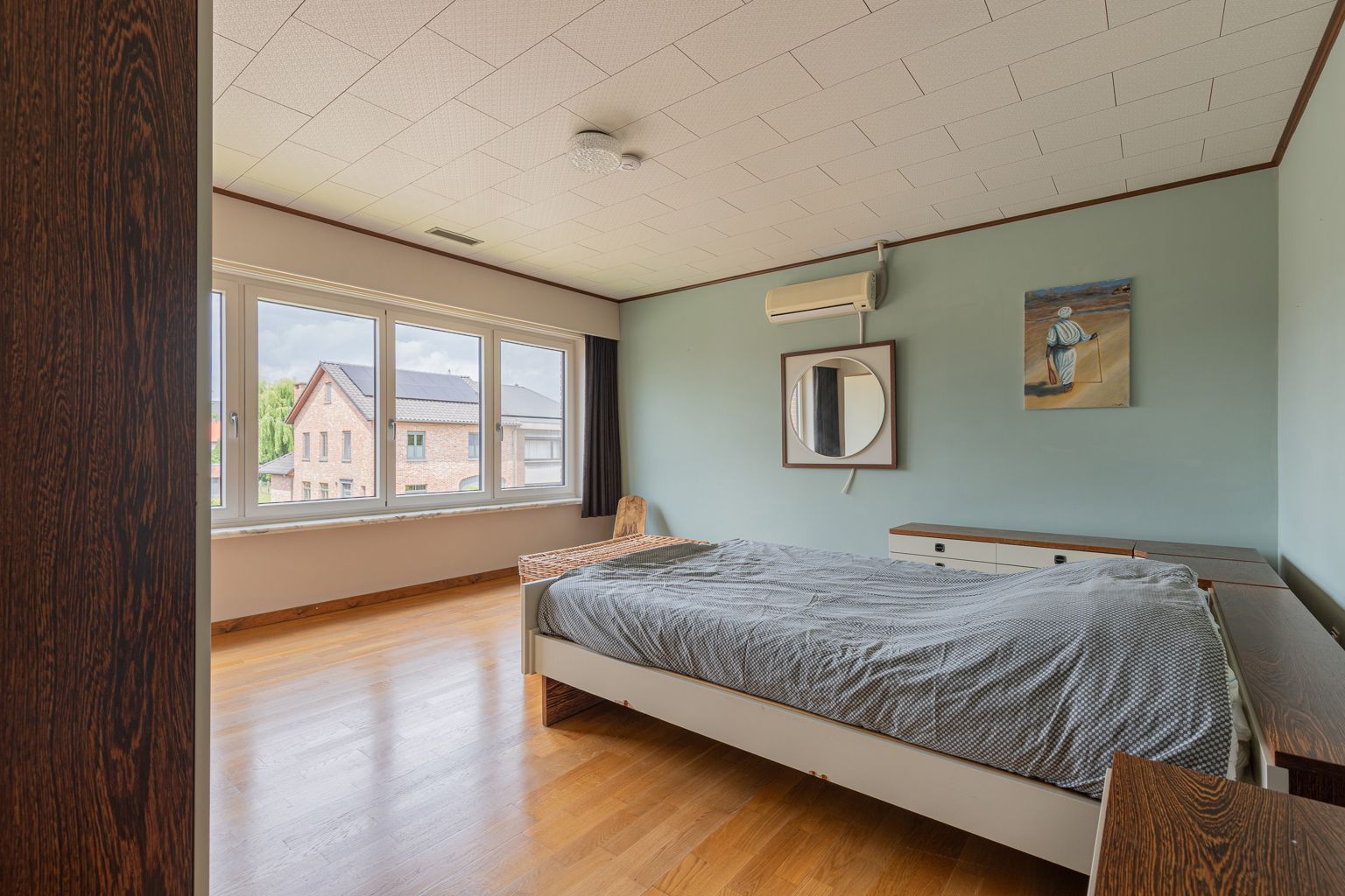 Rustig gelegen halfopen bebouwing met garage. foto 12