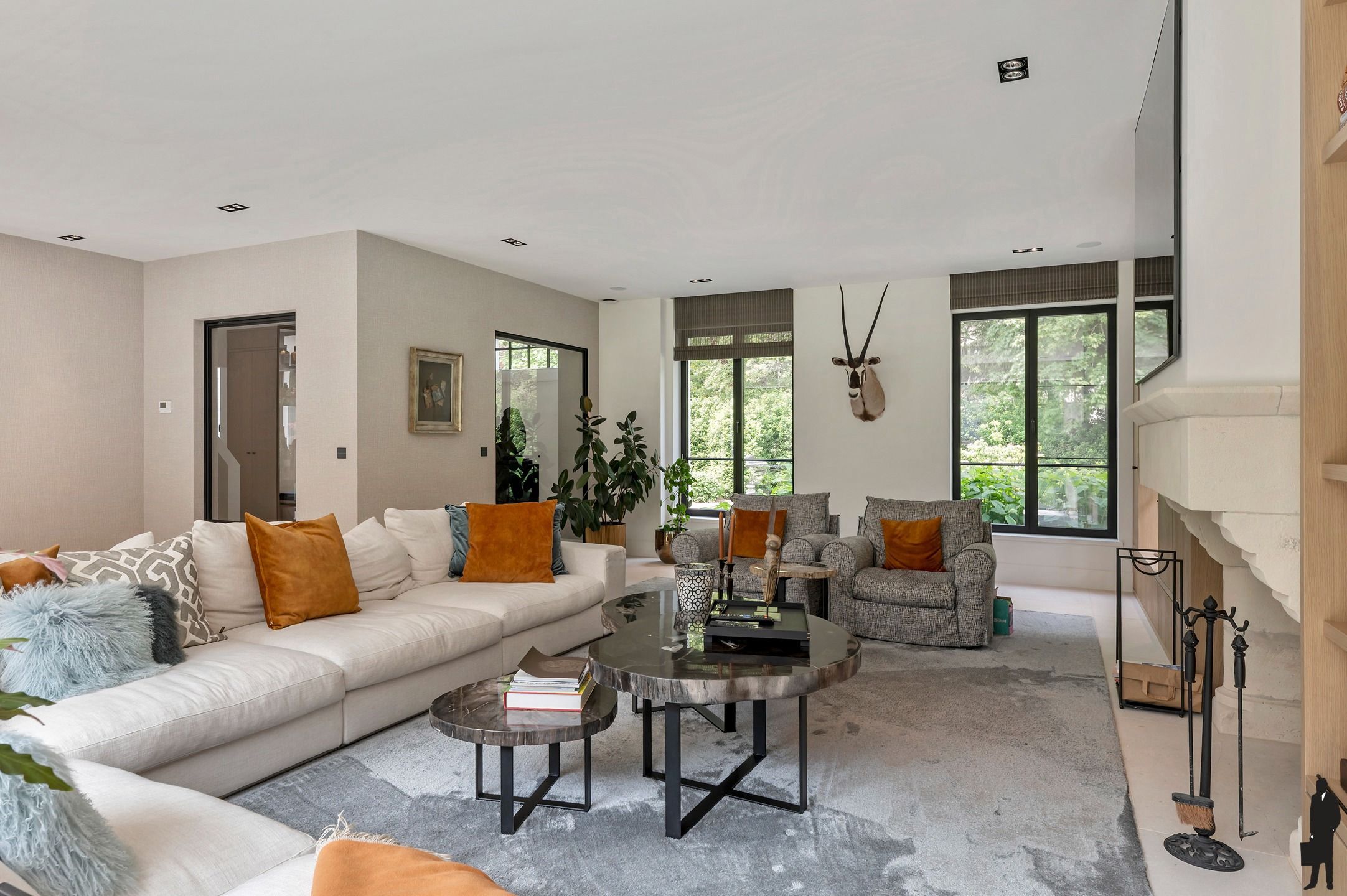Exclusieve villa met zwembad en bijgebouw op 6.457 m² foto 9