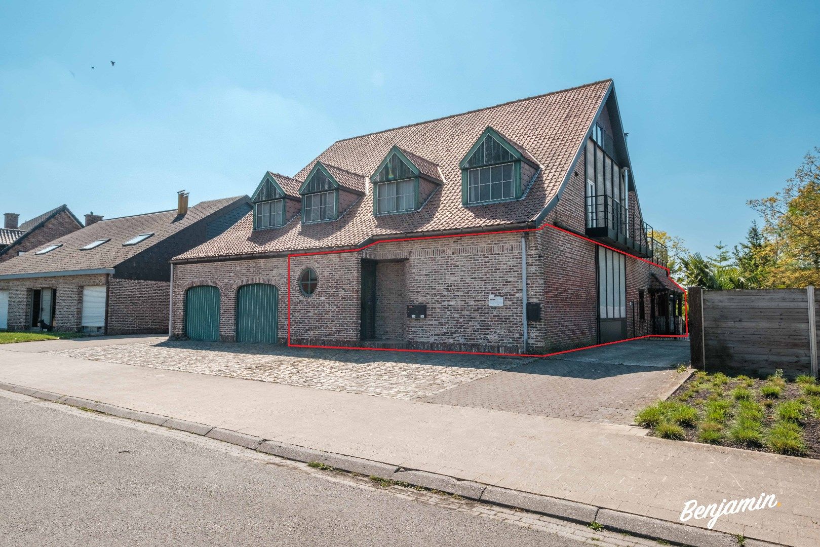 Hoofdfoto van de publicatie: Gelijkvloerse woning met 2 slaapkamers, tuin en opslagruimte in Dadizele