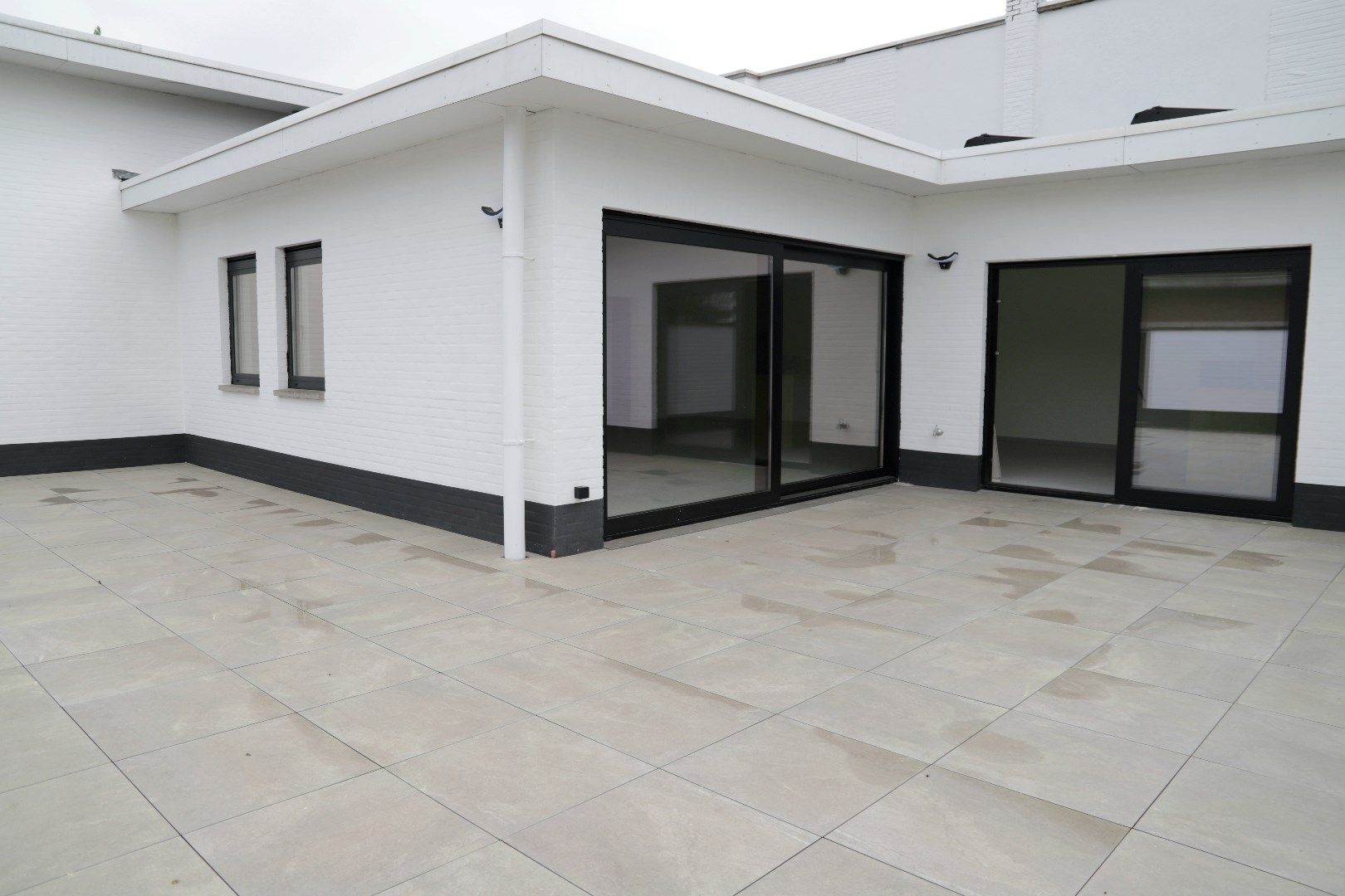 Penthouse van 178m² met 2 slaapkamers en ruim terras vlakbij Genk centrum foto 26