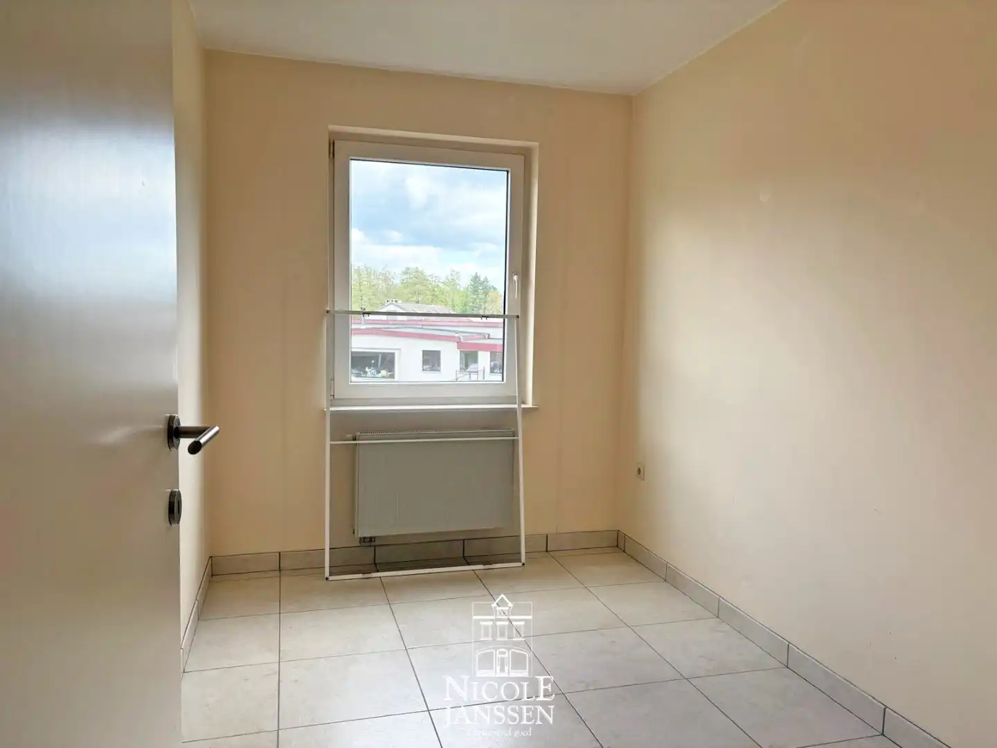 Halfvrijstaande woning  foto 12