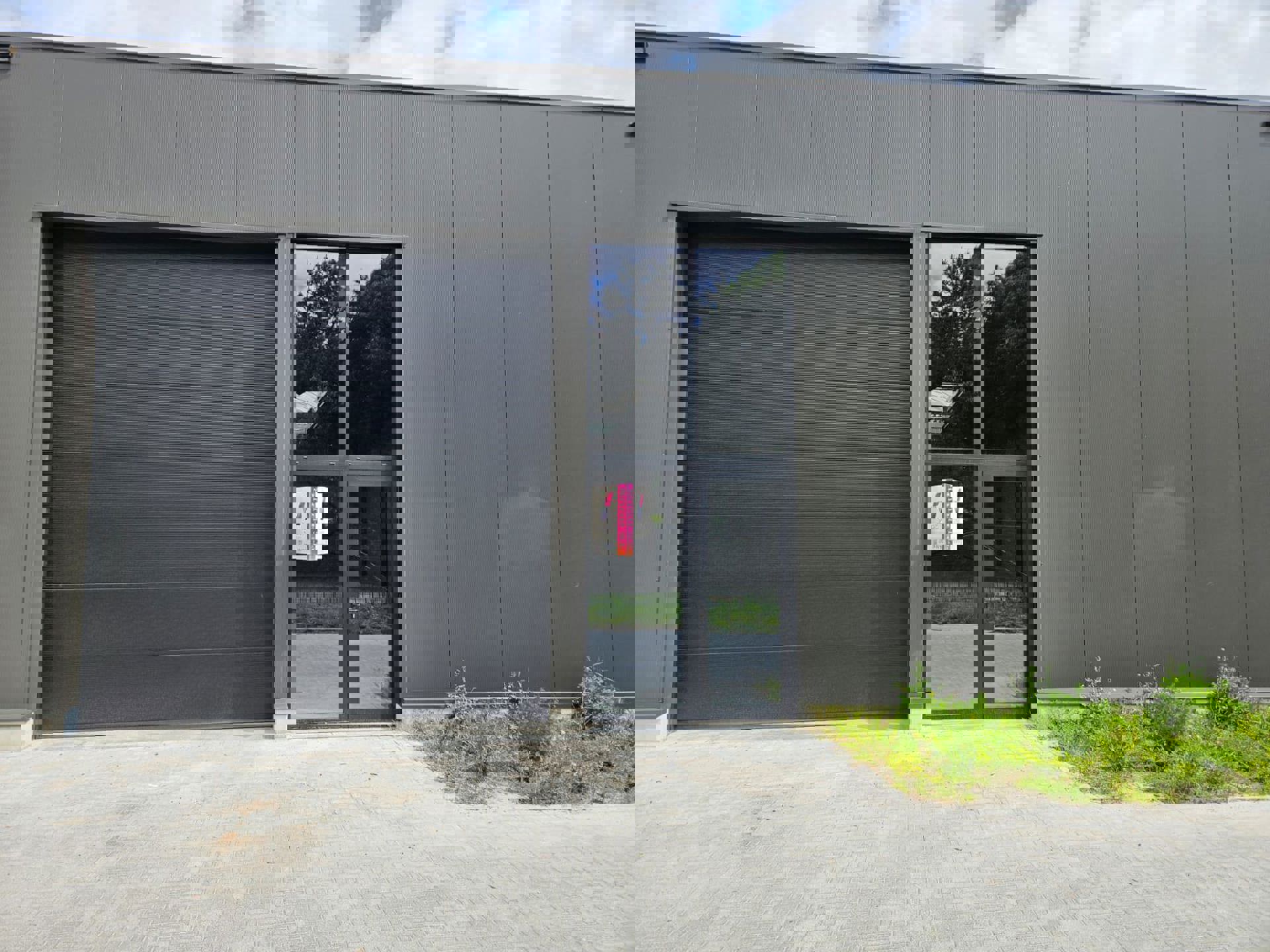 KMO-unit te huur in Tessenderlo - 350m² foto {{pictureIndex}}