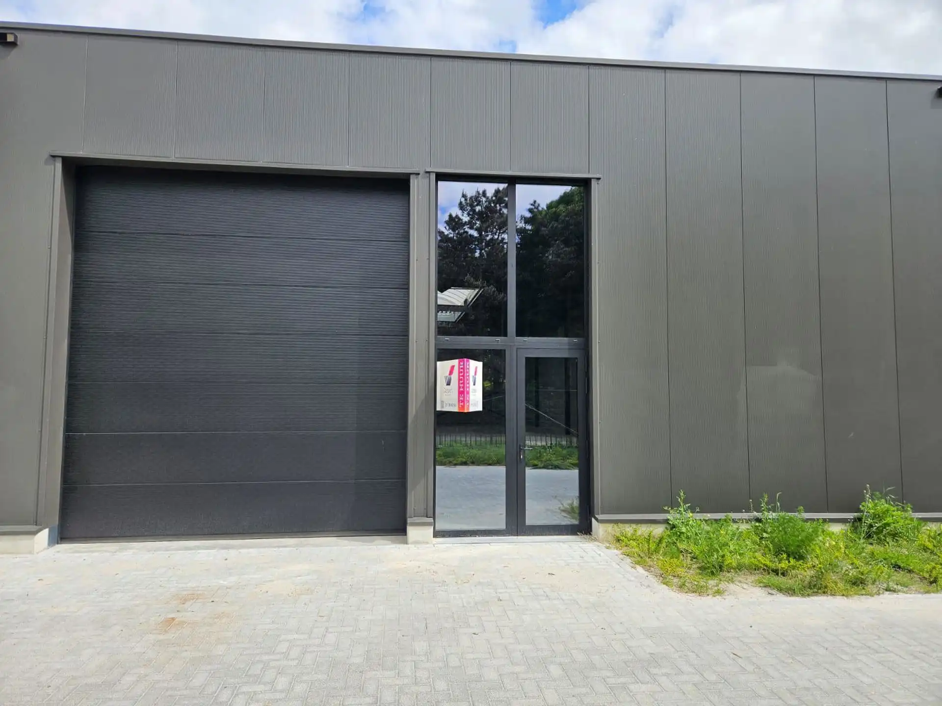 KMO-unit te huur in Tessenderlo - 350m² foto {{pictureIndex}}