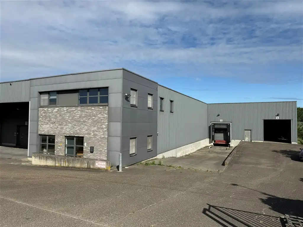 Polyvalent bedrijfsgebouw foto 2