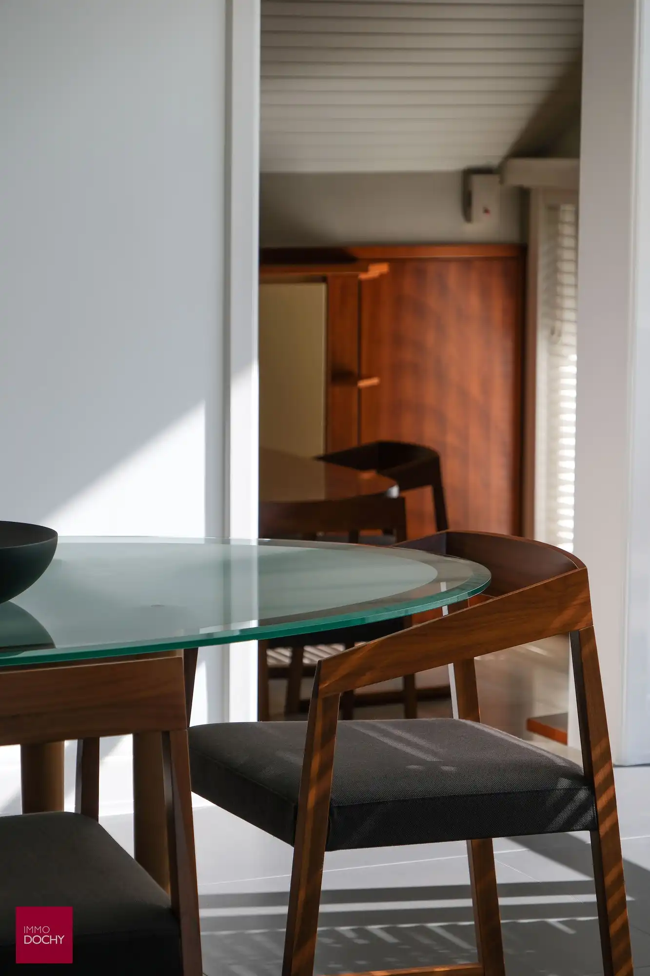 Commercieel gelegen handelspand / bureelgebouw /horecazaak te Izegem foto 9