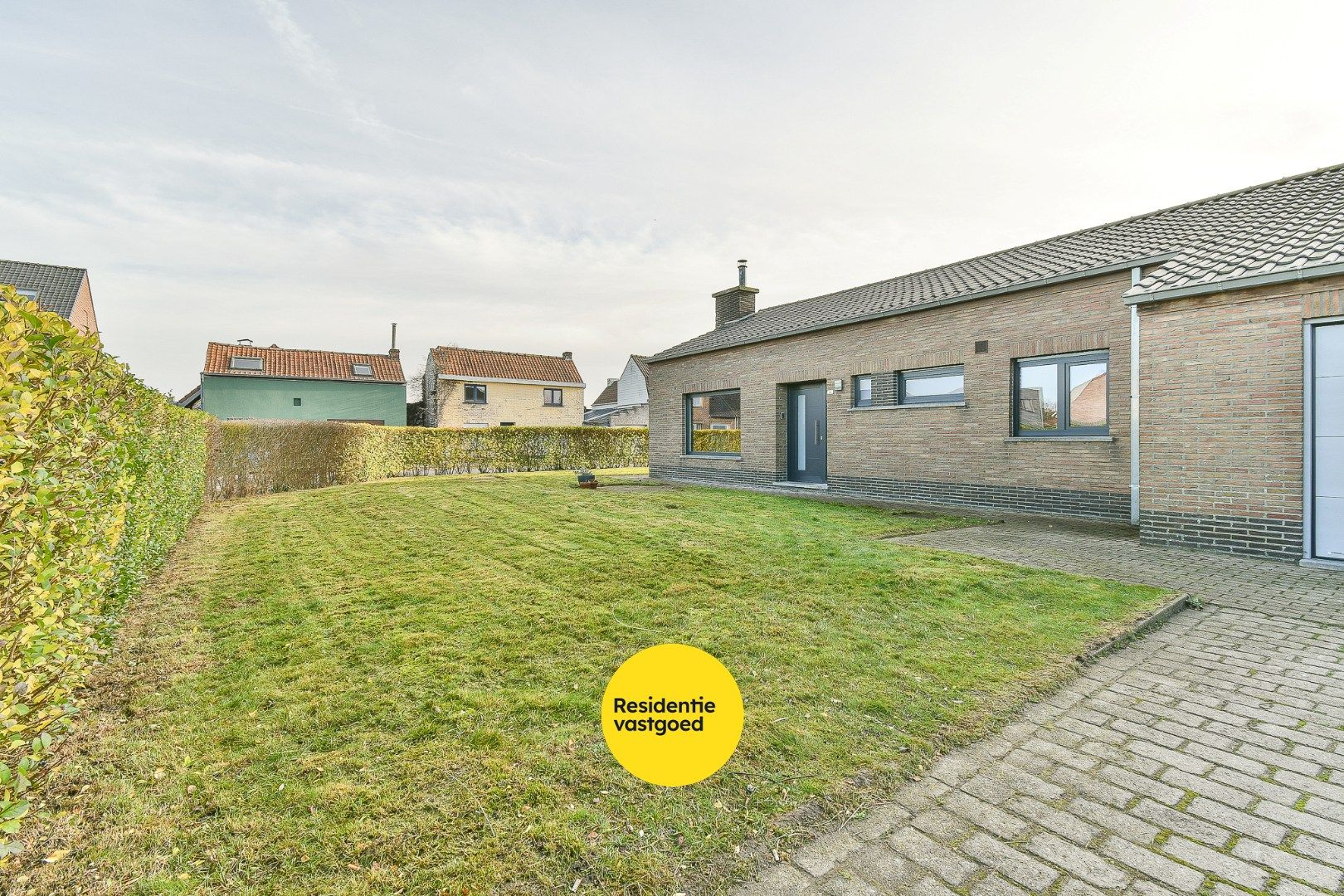 Bungalowwoning op rustige ligging met gerenoveerde keuken te huur foto 13