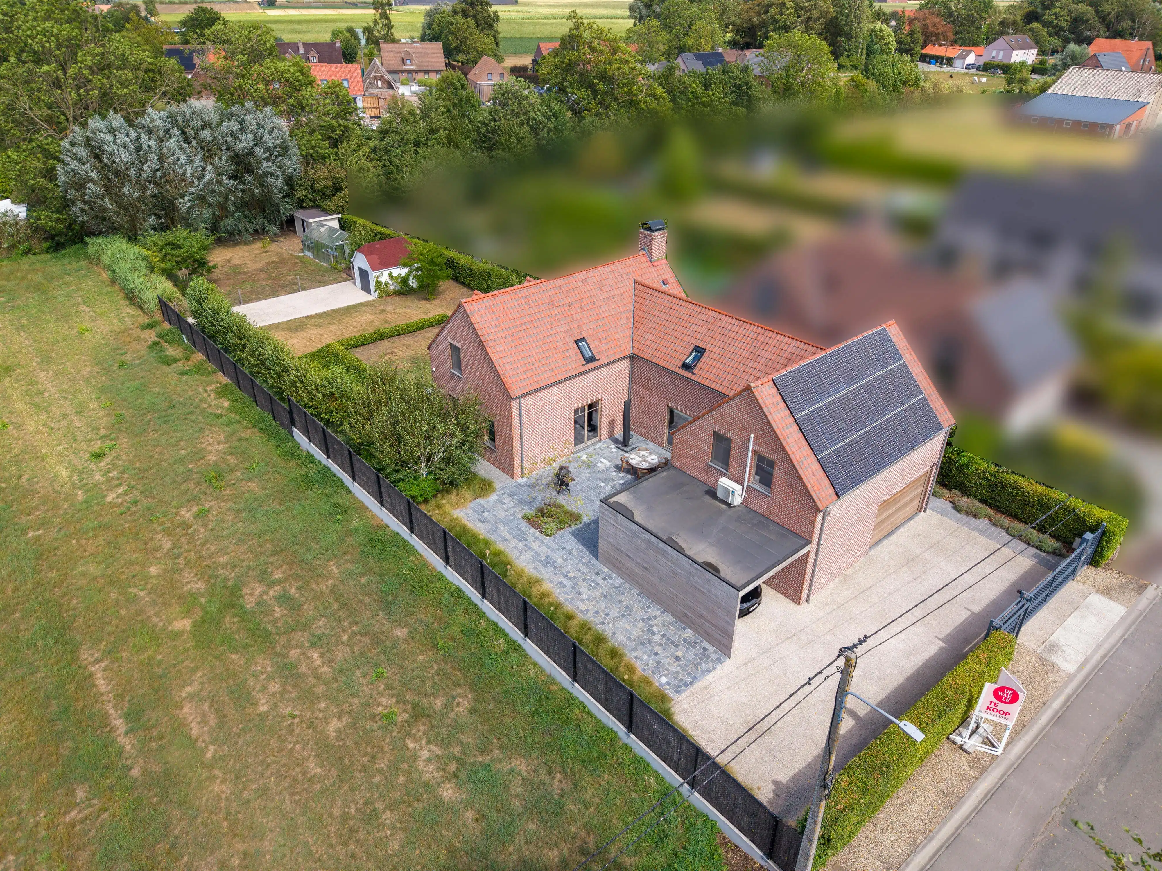Schitterende villa (2010) op groene locatie in Hérinnes/Pecq foto 3