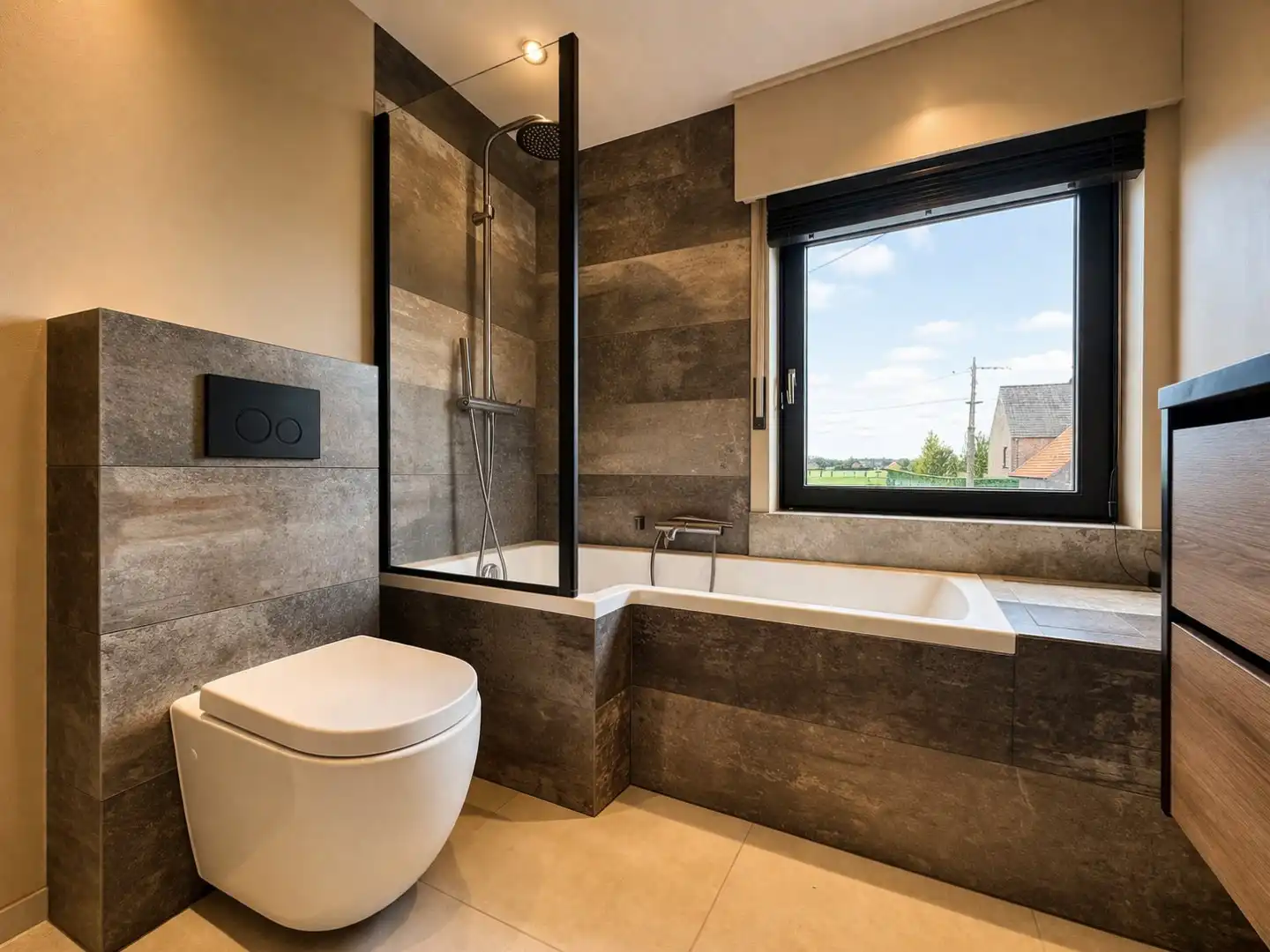 Gerenoveerde woning met o.a. 3 kamers, tuin & garage foto 11