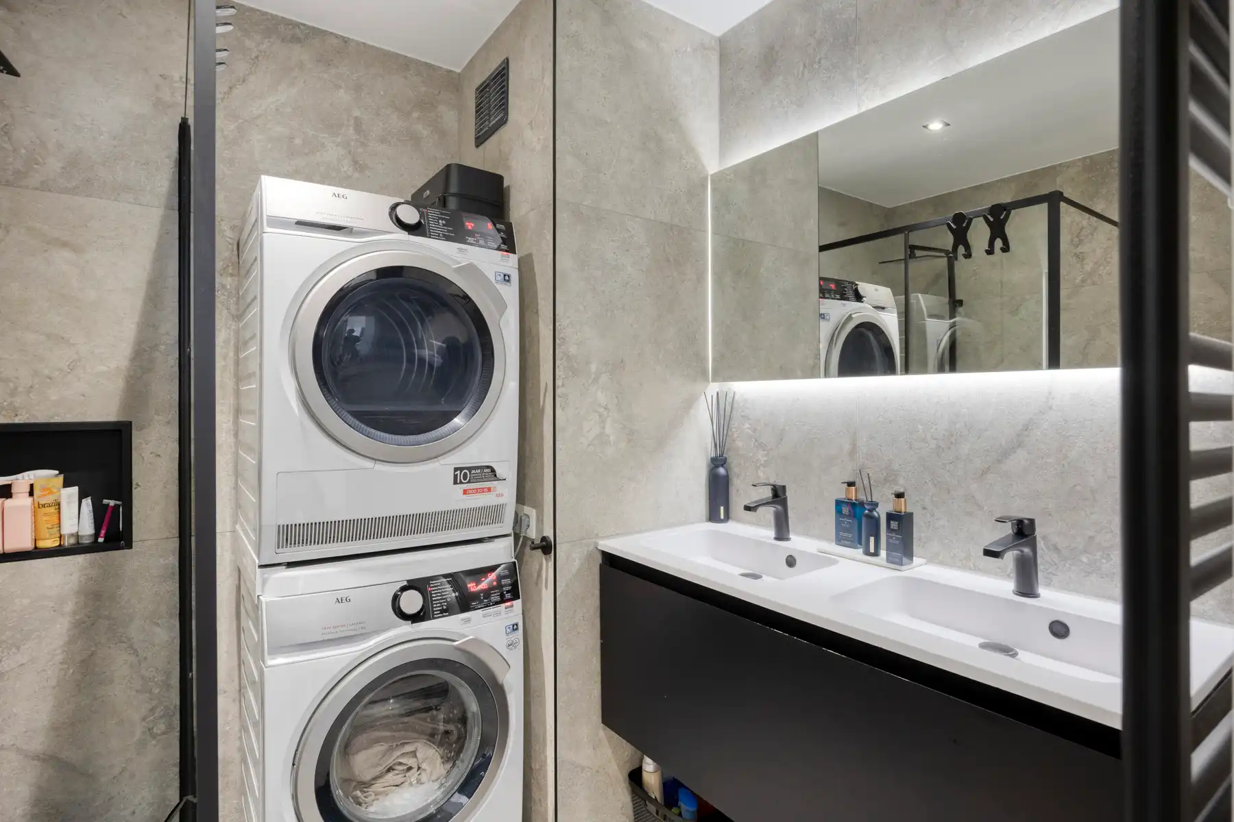 Gerenoveerd 3-slaapkamer appartement foto 16