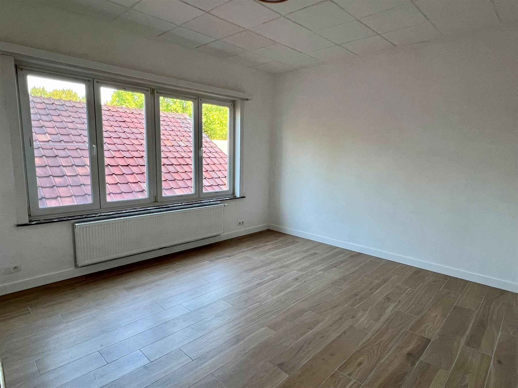 Volledig gerenoveerd appartement met 2 slaapkamers en parking  foto 6