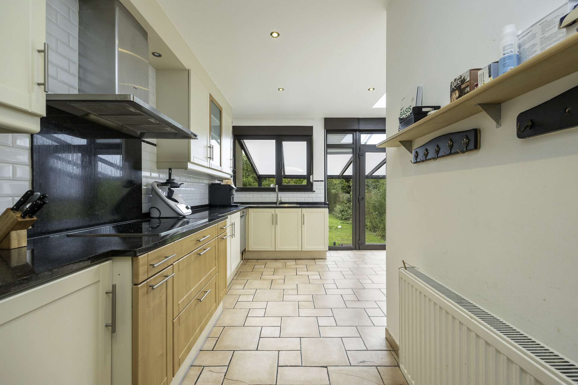 Ruime gezinswoning met potentieel nabij centrum Mortsel foto 7