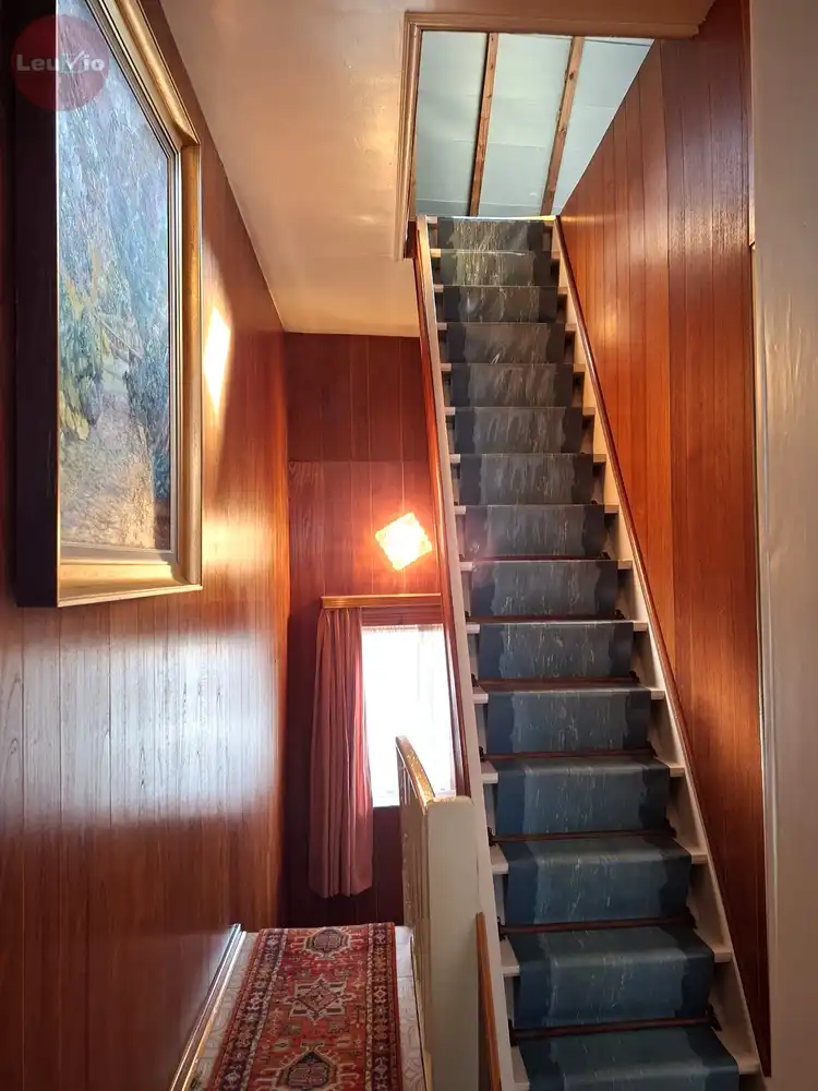 Goed gelegen woning // 2 slaapkamers + zolder om af te werken foto 29