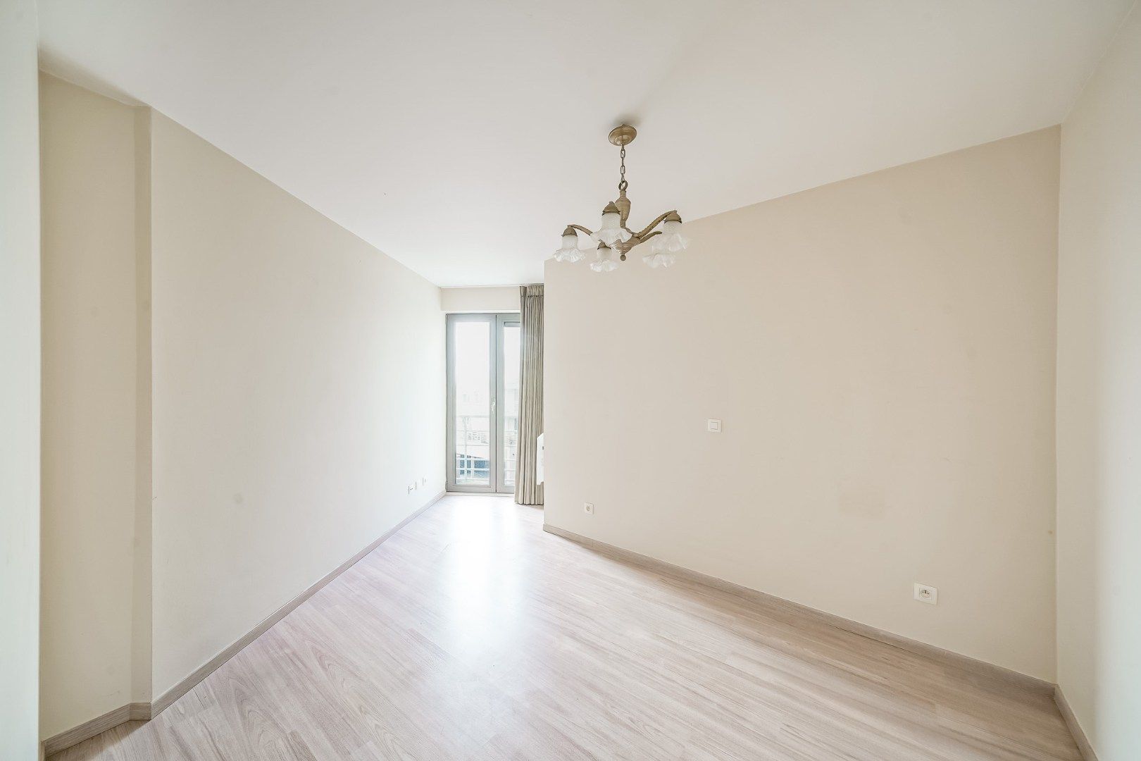 Instapklaar 2-slaapkamerappartement met zeezicht te Oostende foto 13