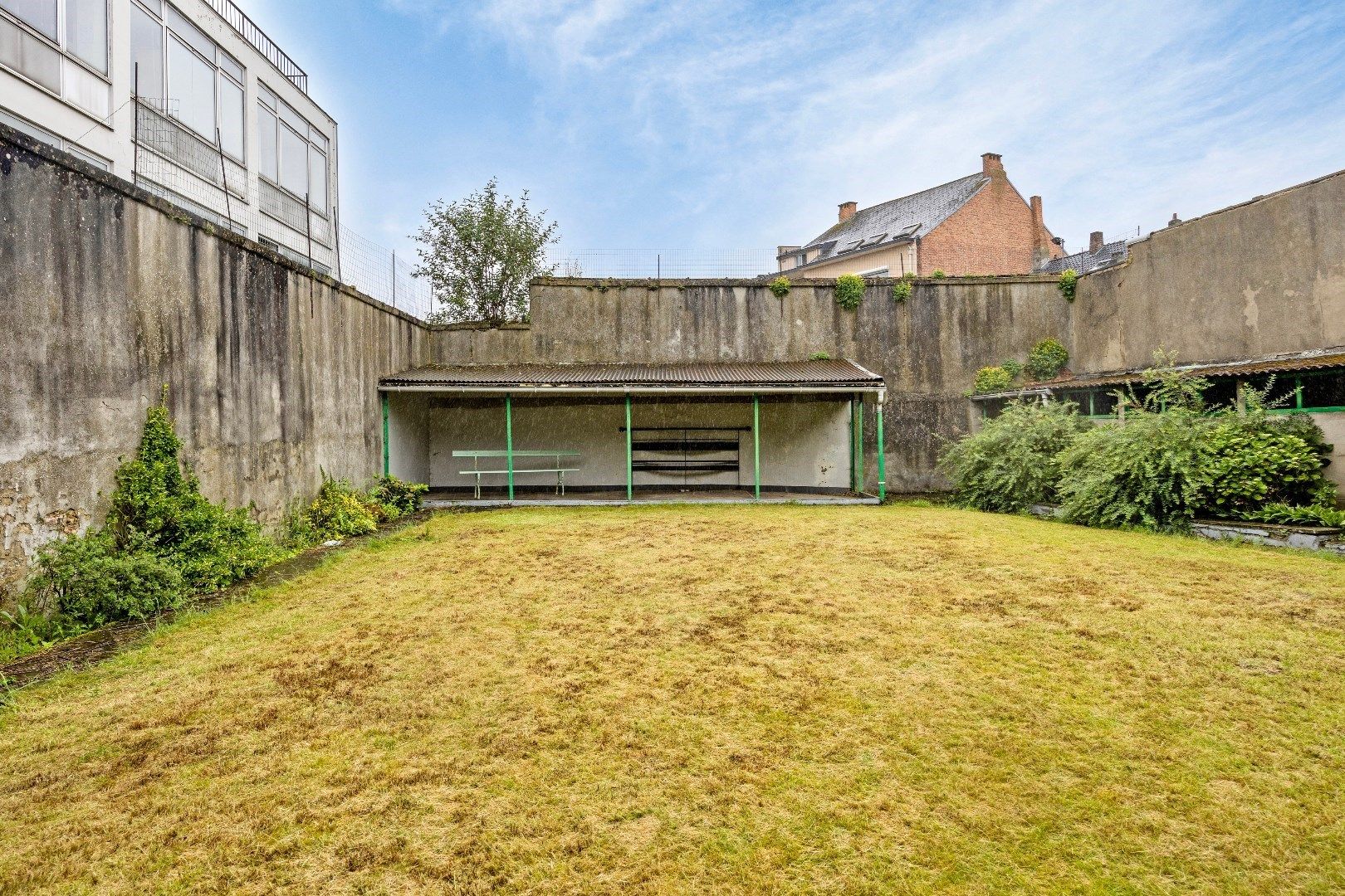 Karaktervol te renoveren herenhuis met 4 slpks en tuin in centrum Halle foto 36