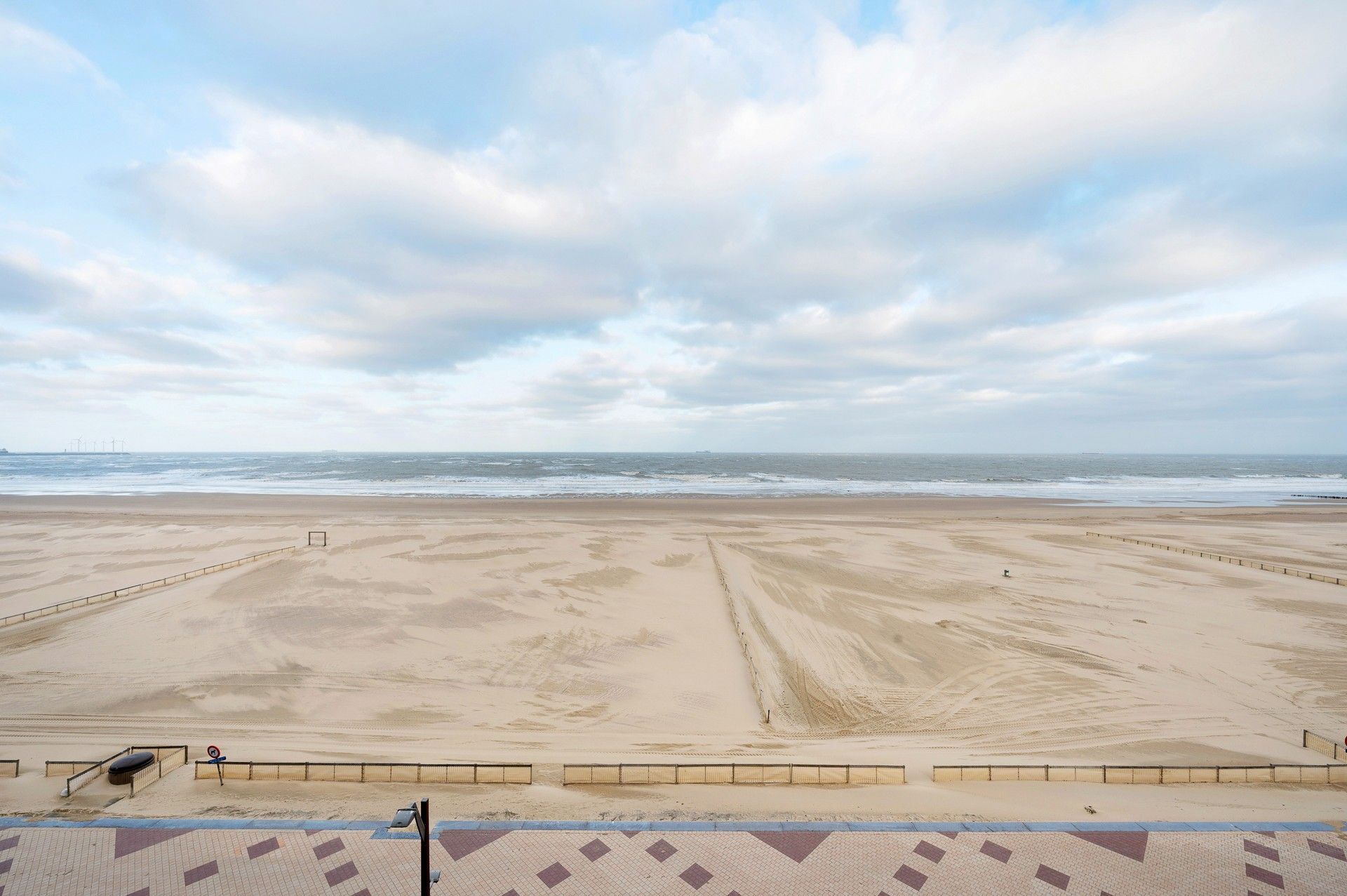 Panoramisch zeezicht te Knokke - 8m breed foto 3