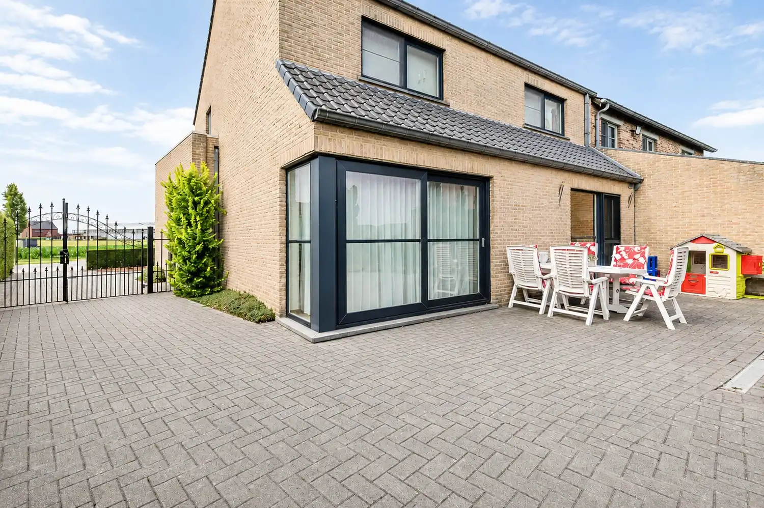 Ruime woning met drie slaapkamers, garage en prachtig landelijk uitzicht in Veldwezelt (Lanaken) foto 31